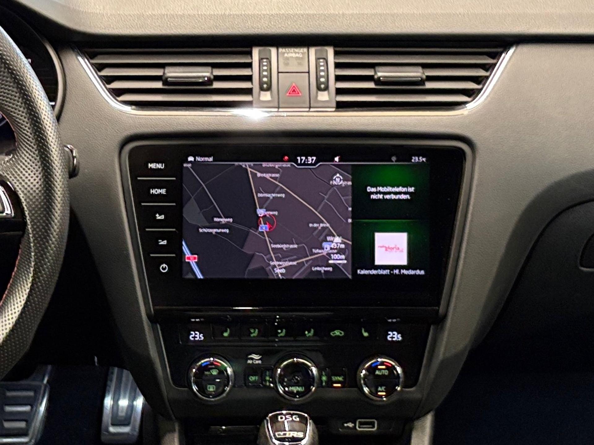 SKODA Octavia Combi 2.0 TDI 184 RS 4x4 DSG-image-13
