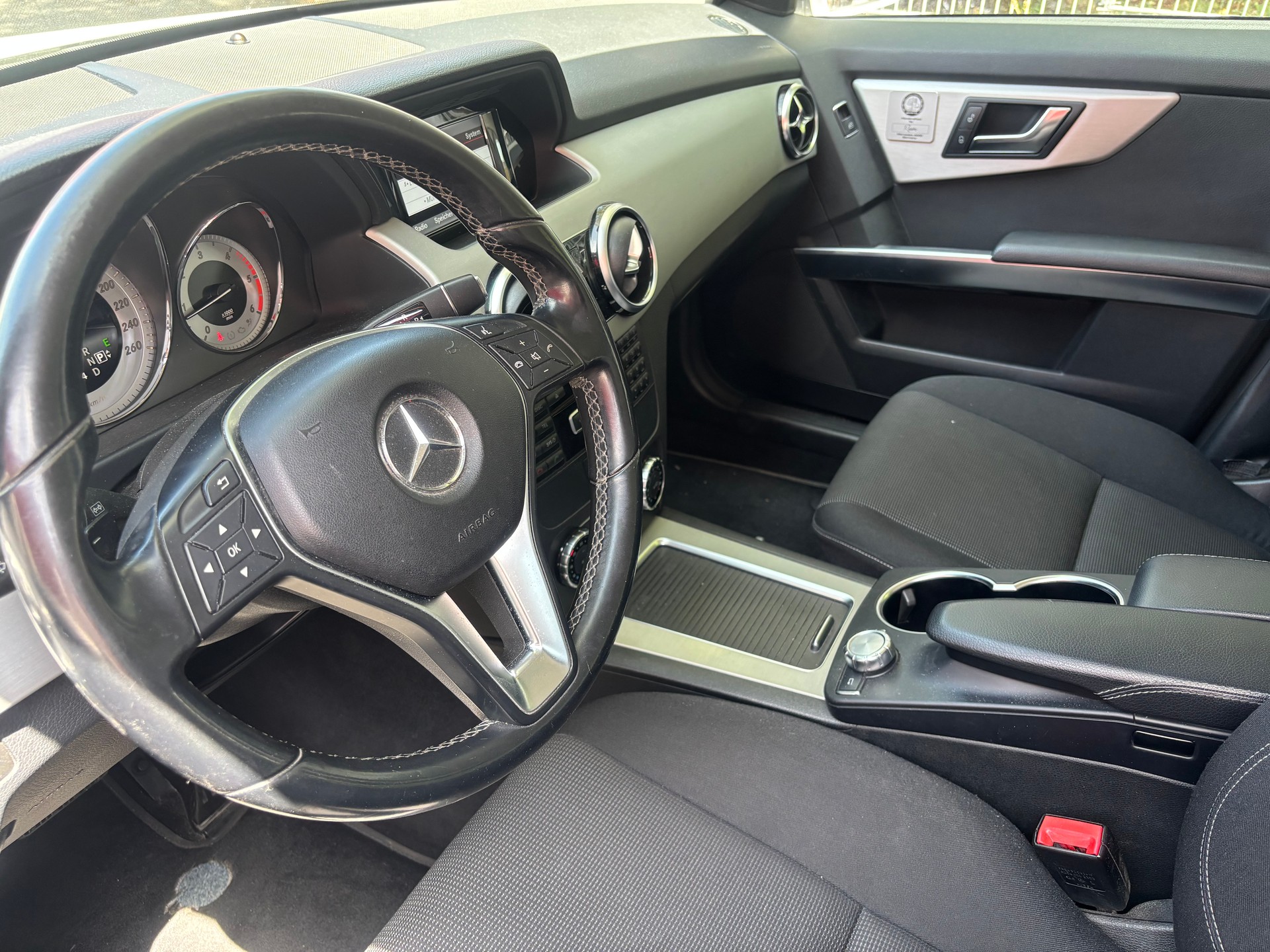 MERCEDES-BENZ GLK 220 BlueTEC 4Matic 7G-Tronic-image-4