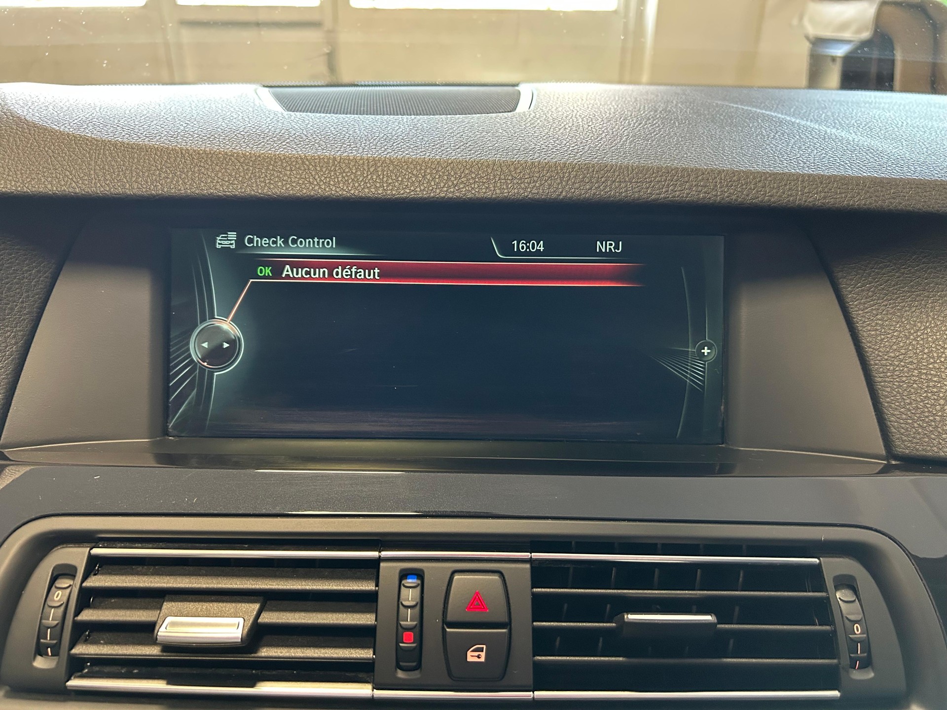 BMW 528i xDrive SAG Touring-image-13