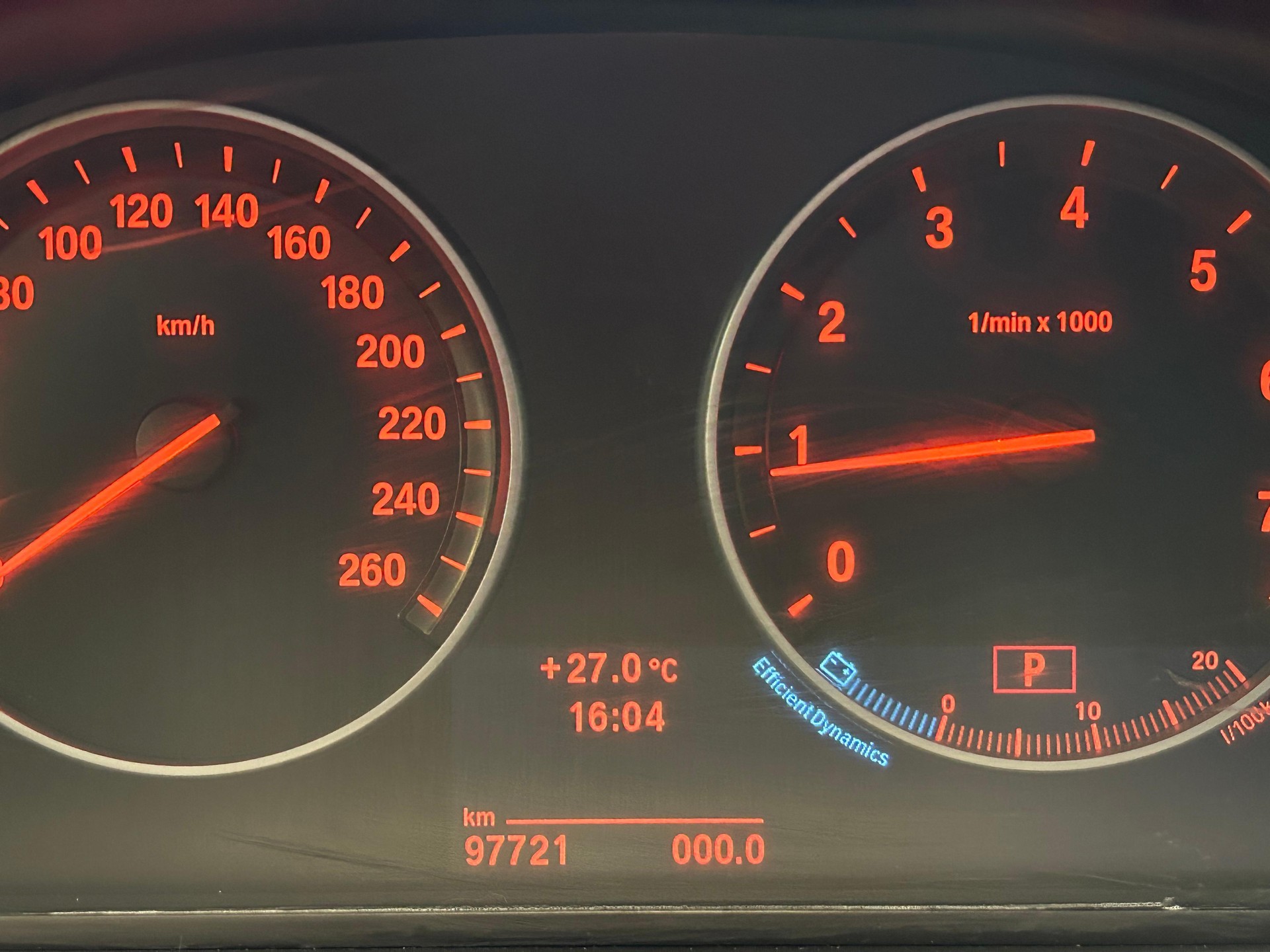 BMW 528i xDrive SAG Touring-image-8