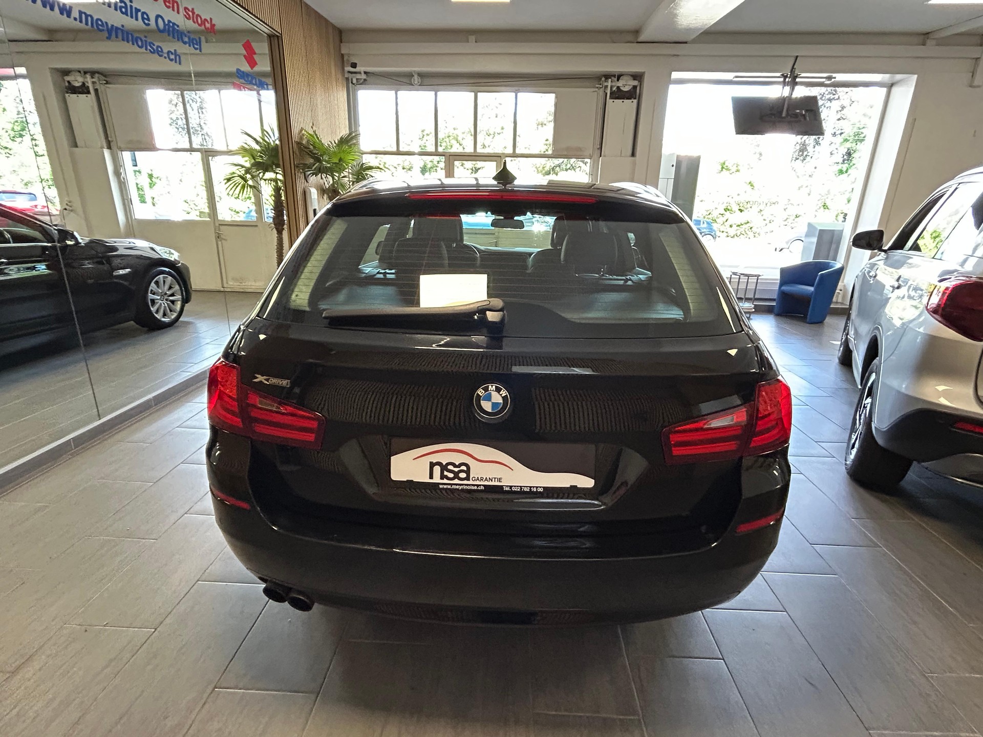 BMW 528i xDrive SAG Touring-image-5