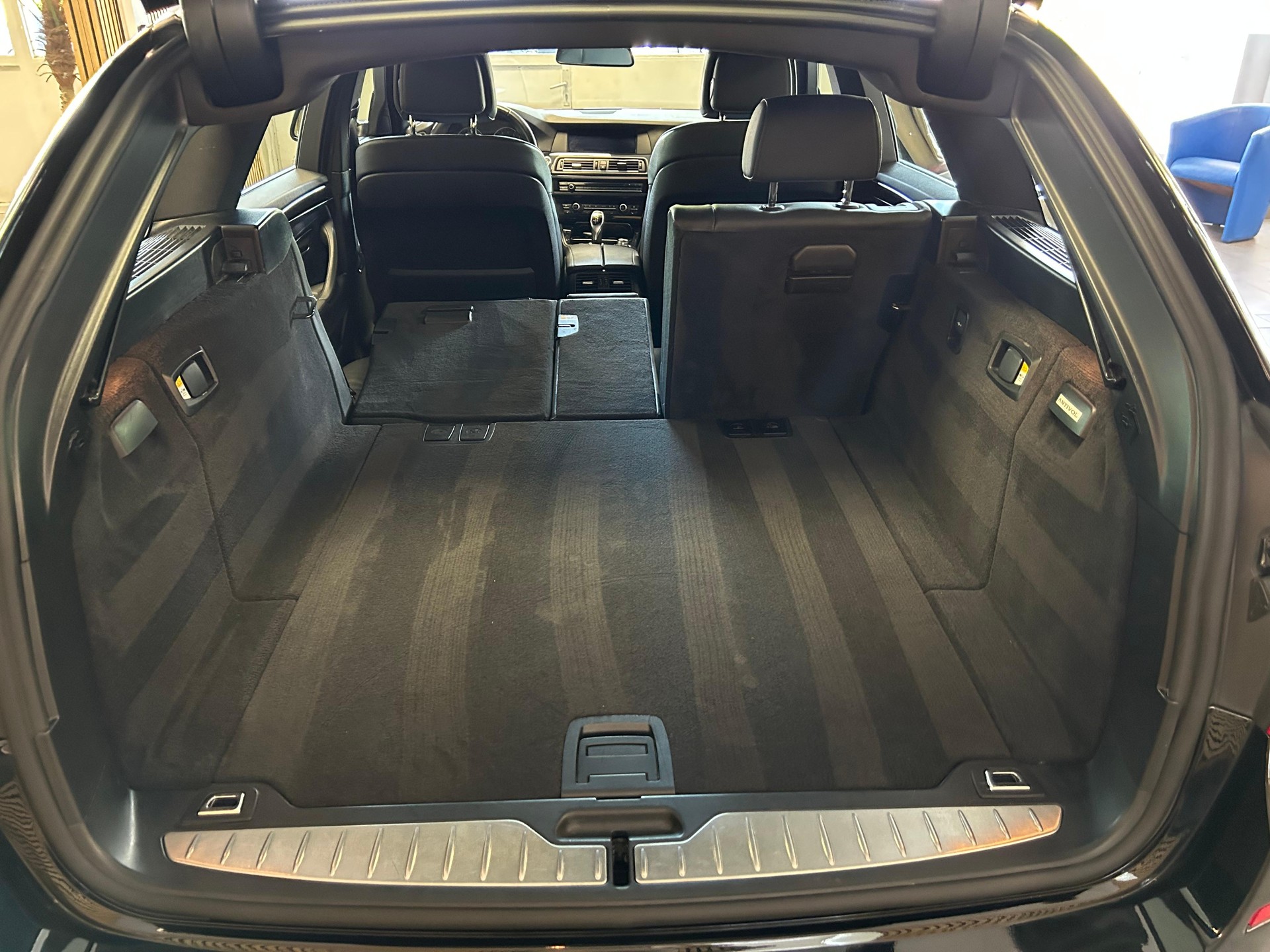 BMW 528i xDrive SAG Touring-image-20