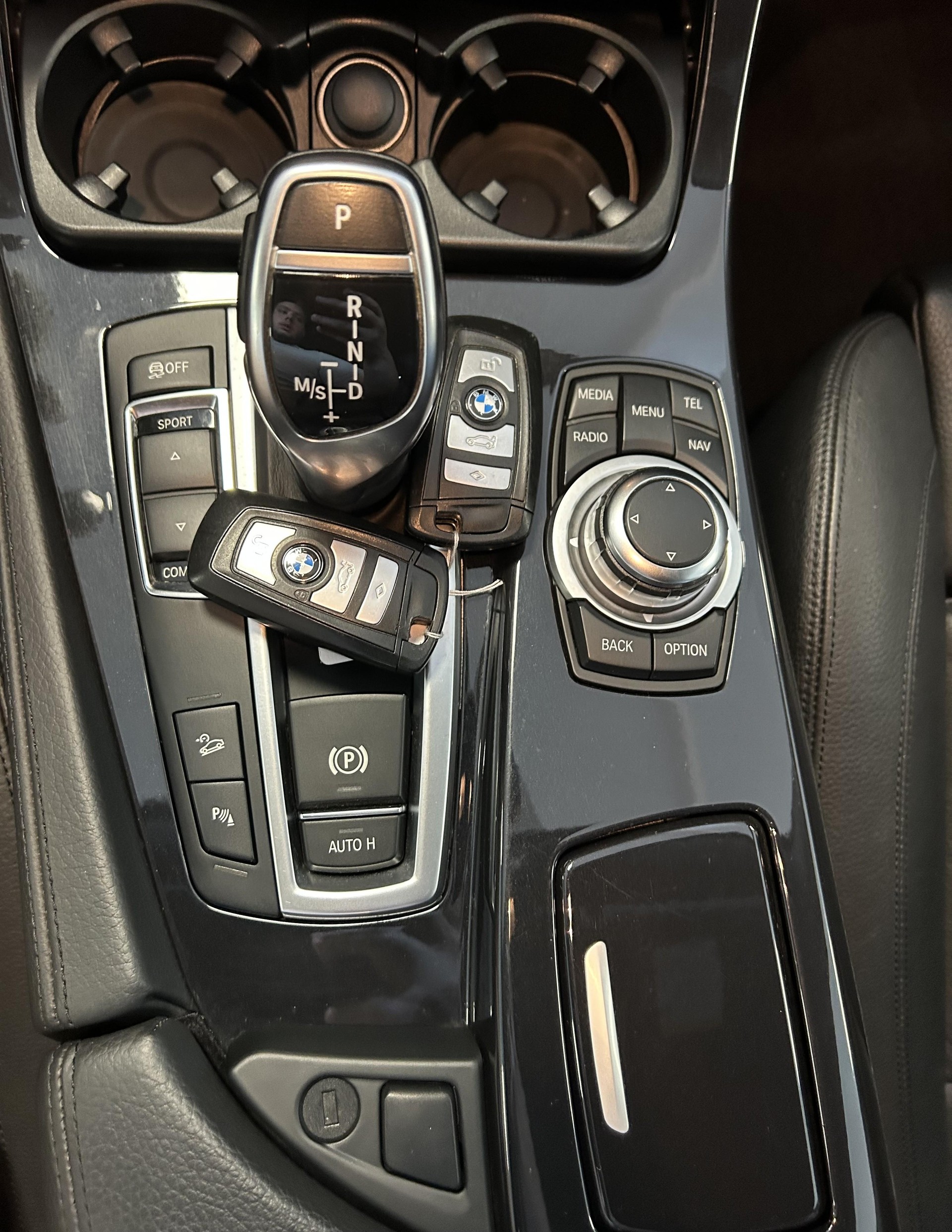 BMW 528i xDrive SAG Touring-image-10