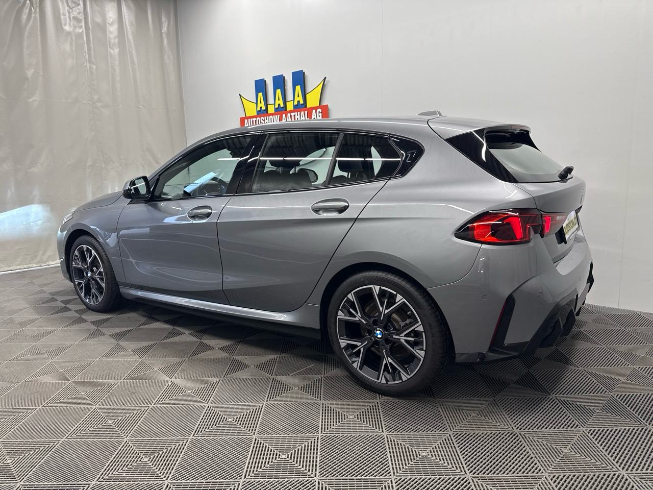 BMW 120 M Sport Steptronic-image-1