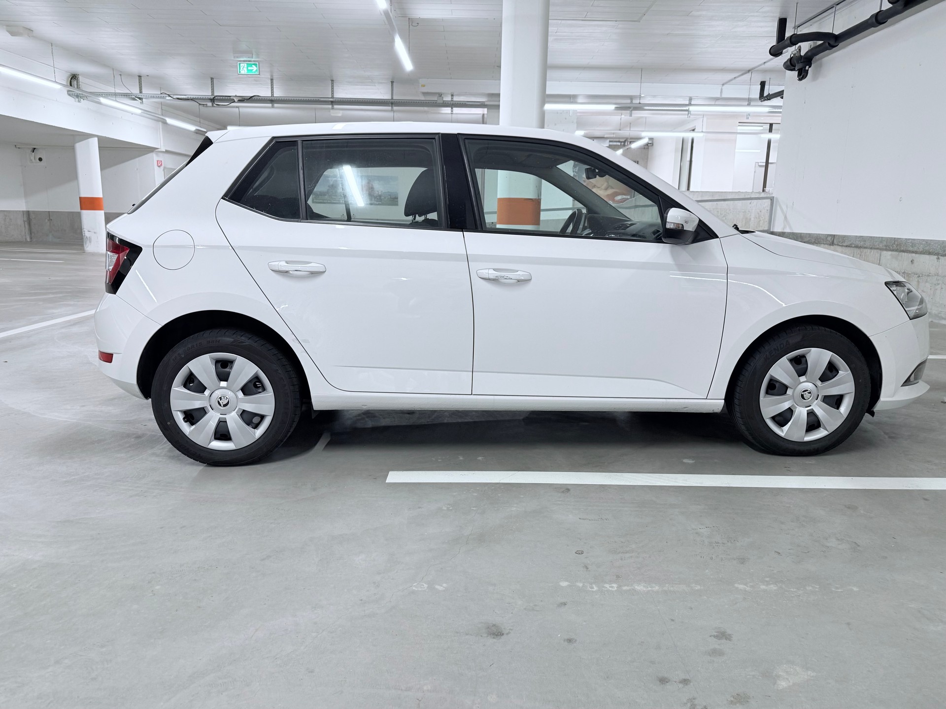 SKODA Fabia 1.0 MPI Ambition-image-4