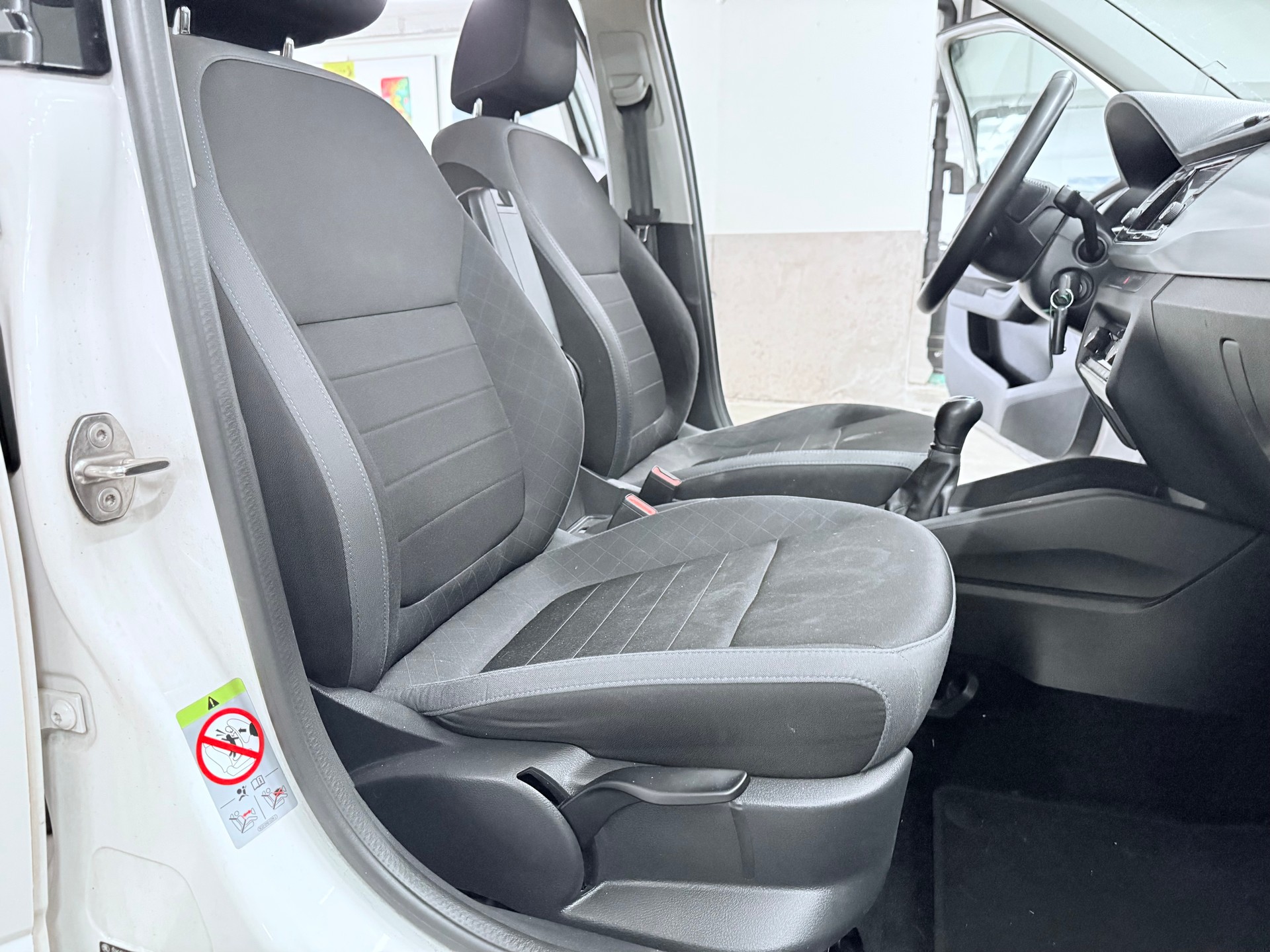 SKODA Fabia 1.0 MPI Ambition-image-11