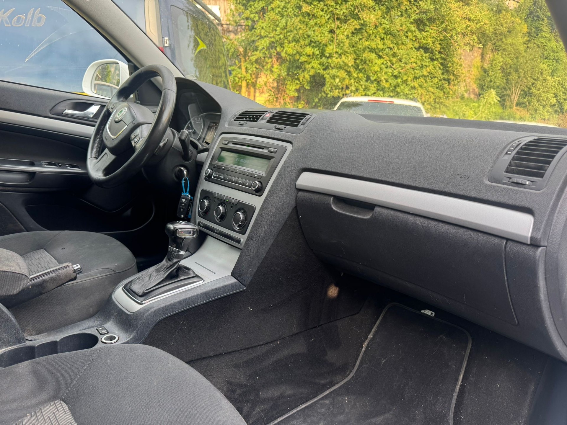 SKODA Octavia Combi 1.6 TDI Active DSG-image-5