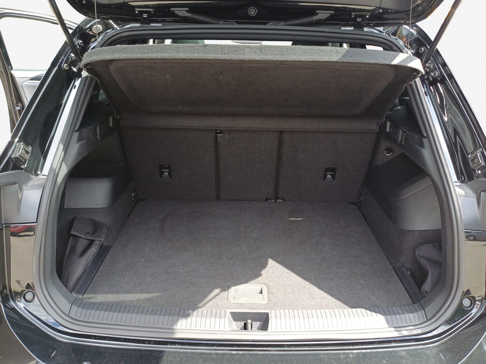 VW Tiguan 2.0 TSI DSG R-Line 4Motion-image-12
