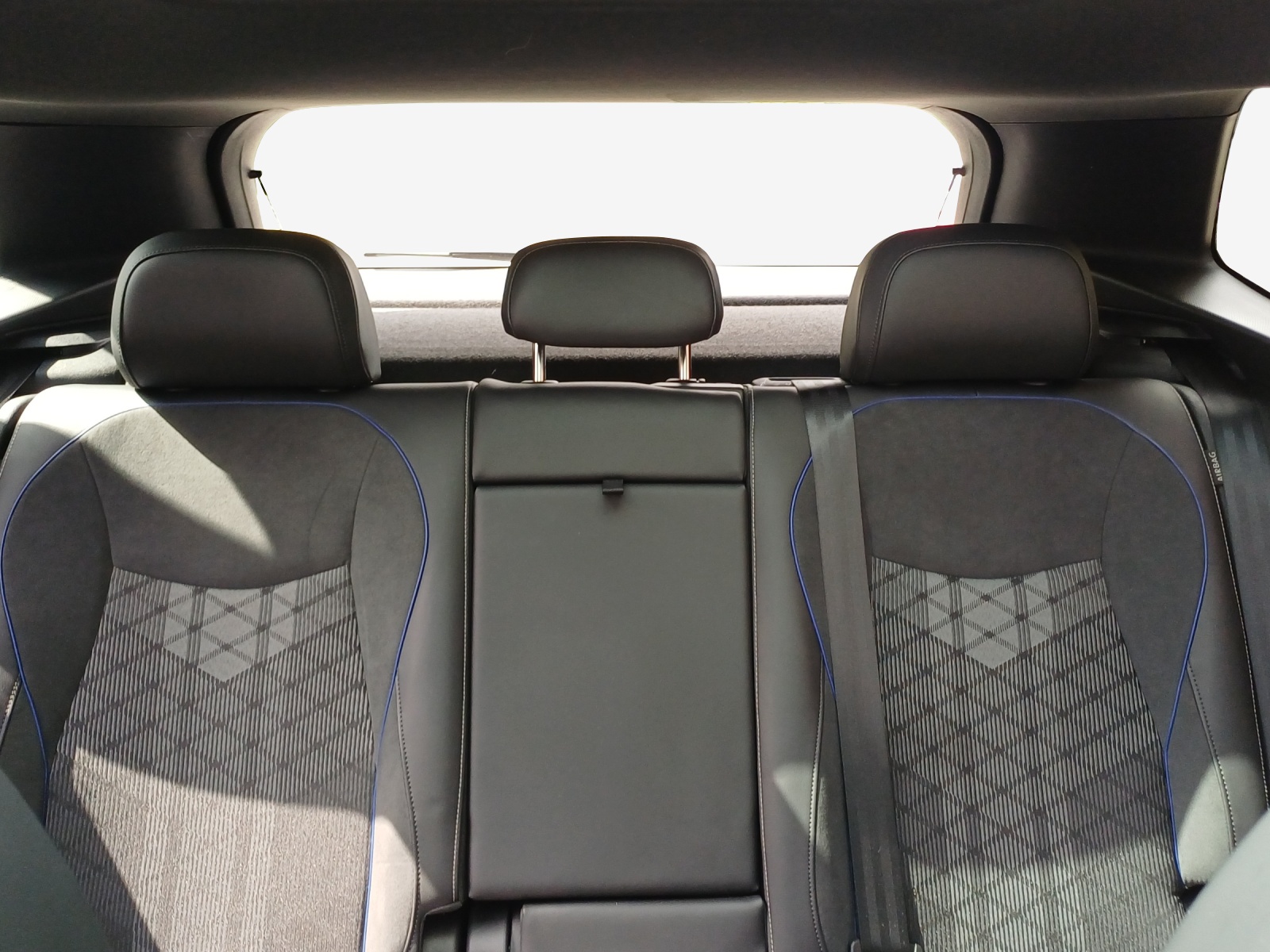 VW Tiguan 2.0 TSI DSG R-Line 4Motion-image-11