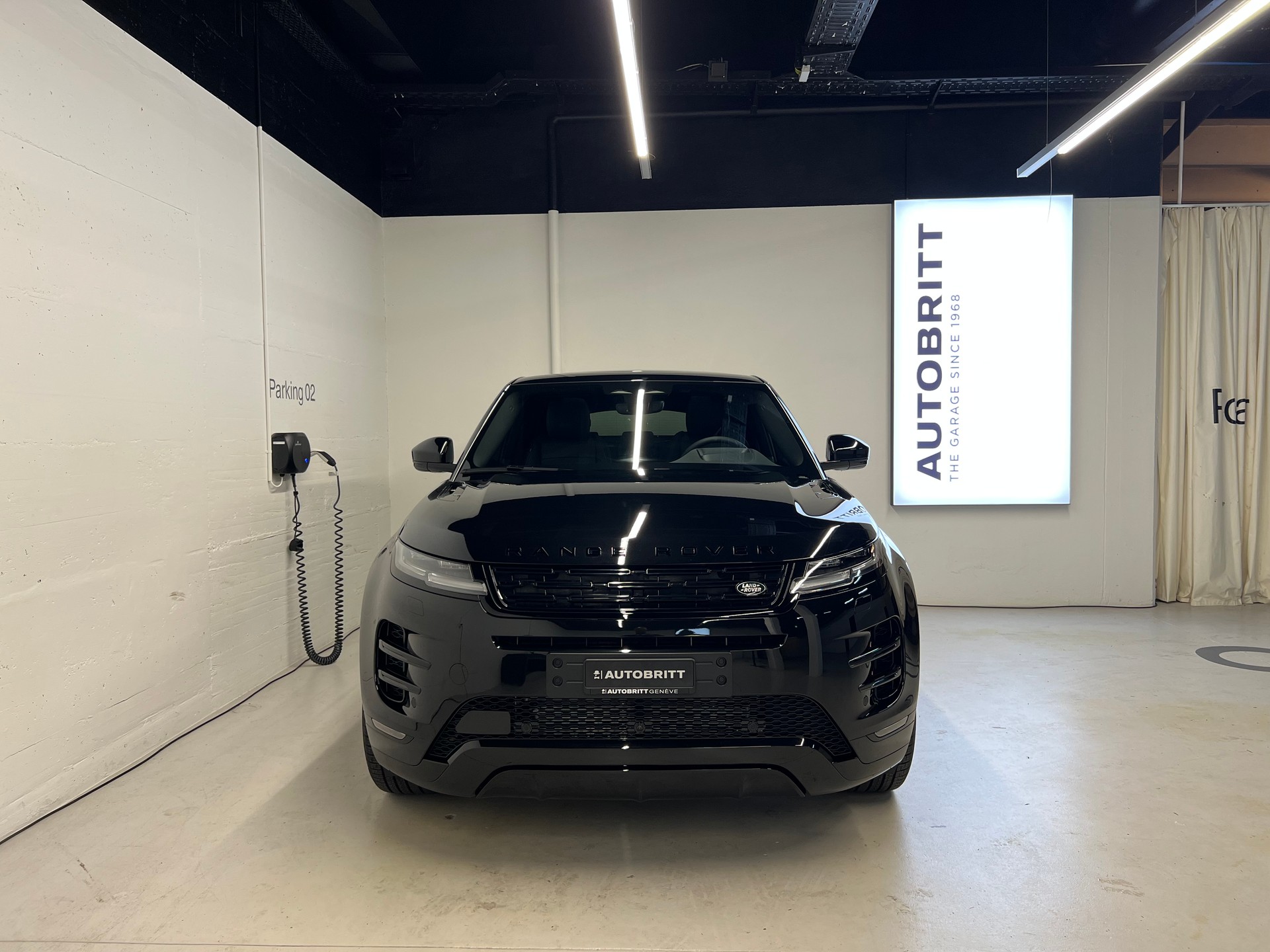 LAND ROVER Range Rover Evoque 1.5 T 270e Hoxton Edition-image-9
