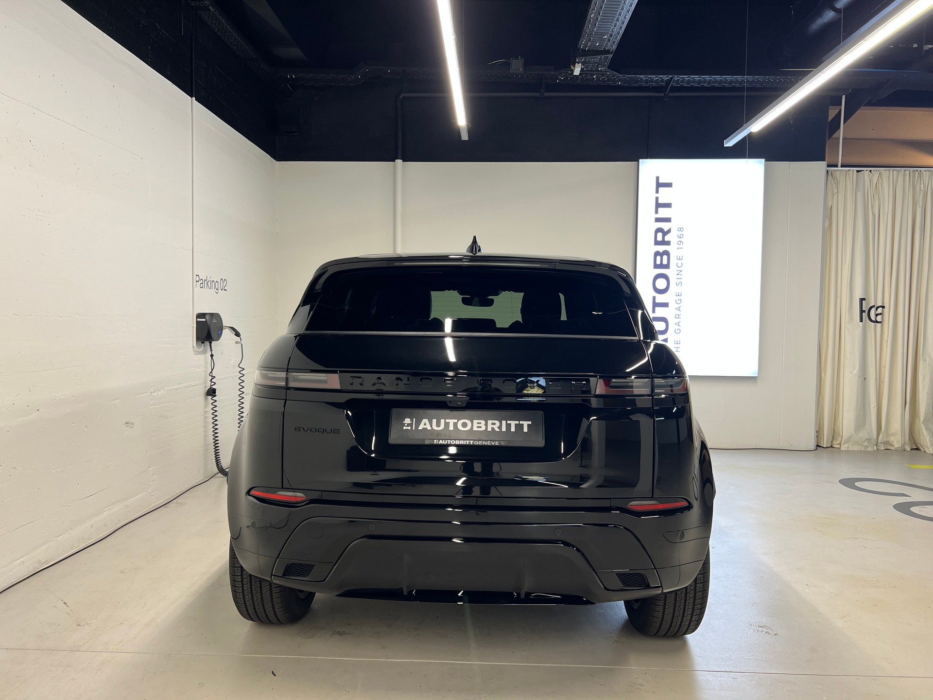 LAND ROVER Range Rover Evoque 1.5 T 270e Hoxton Edition-image-8