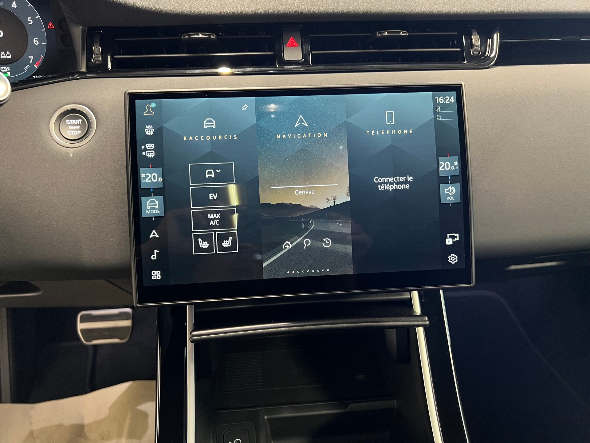 LAND ROVER Range Rover Evoque 1.5 T 270e Hoxton Edition-image-4