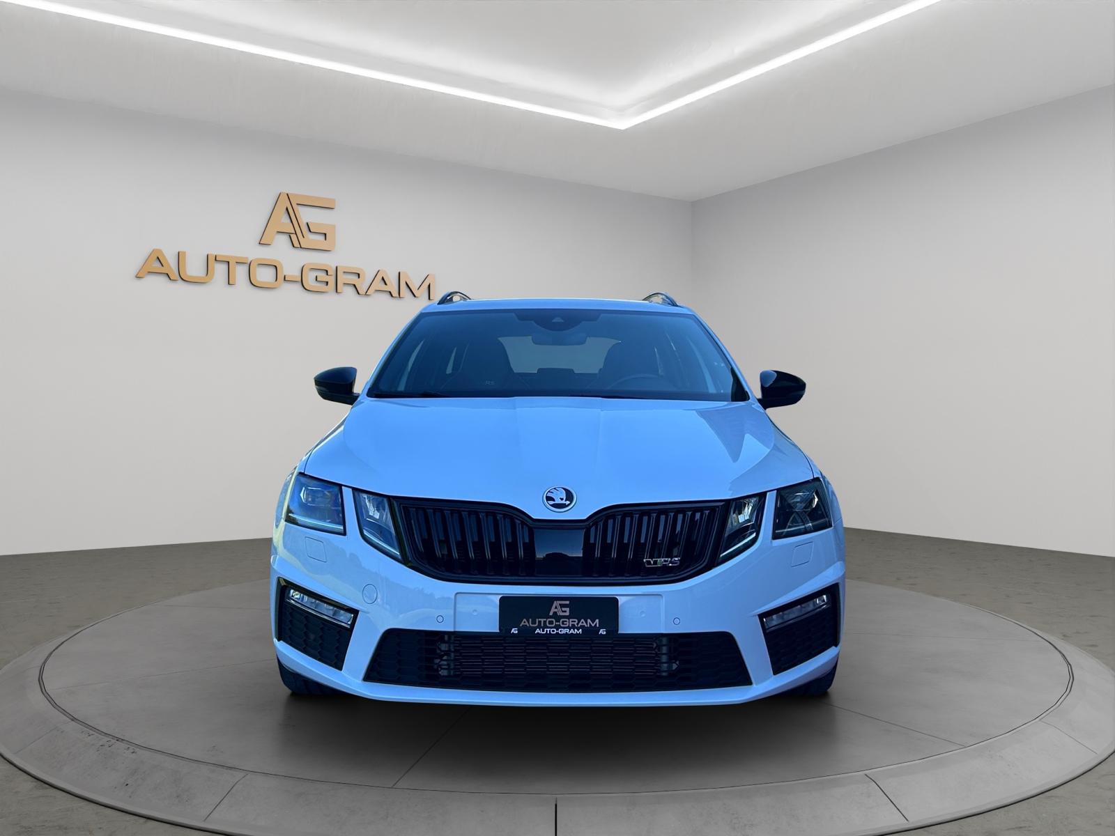 SKODA Octavia Combi 2.0 TSI RS 245 DSG-image-7