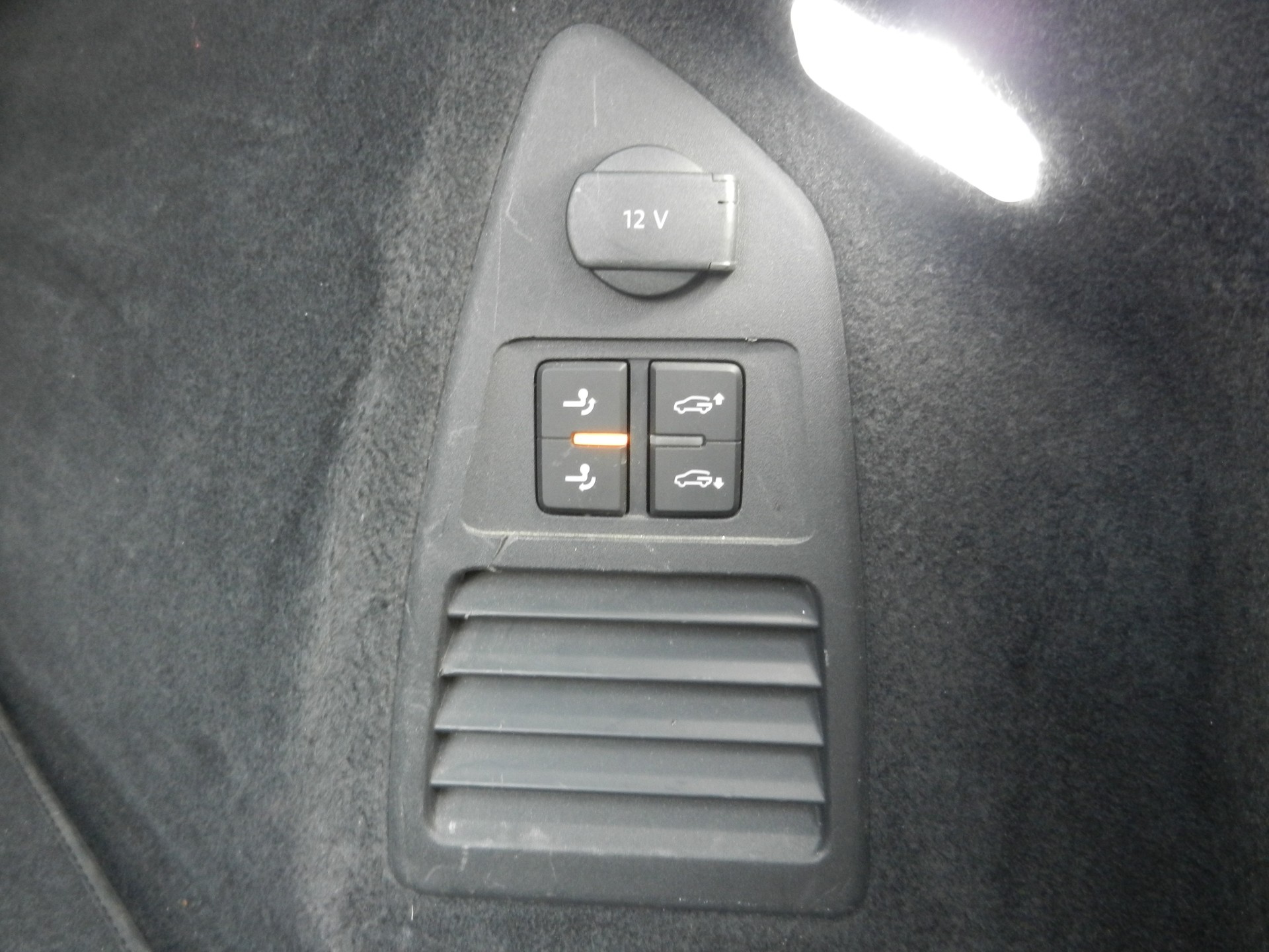 VW Touareg 3.0 TDI Elegance Tiptronic-image-7
