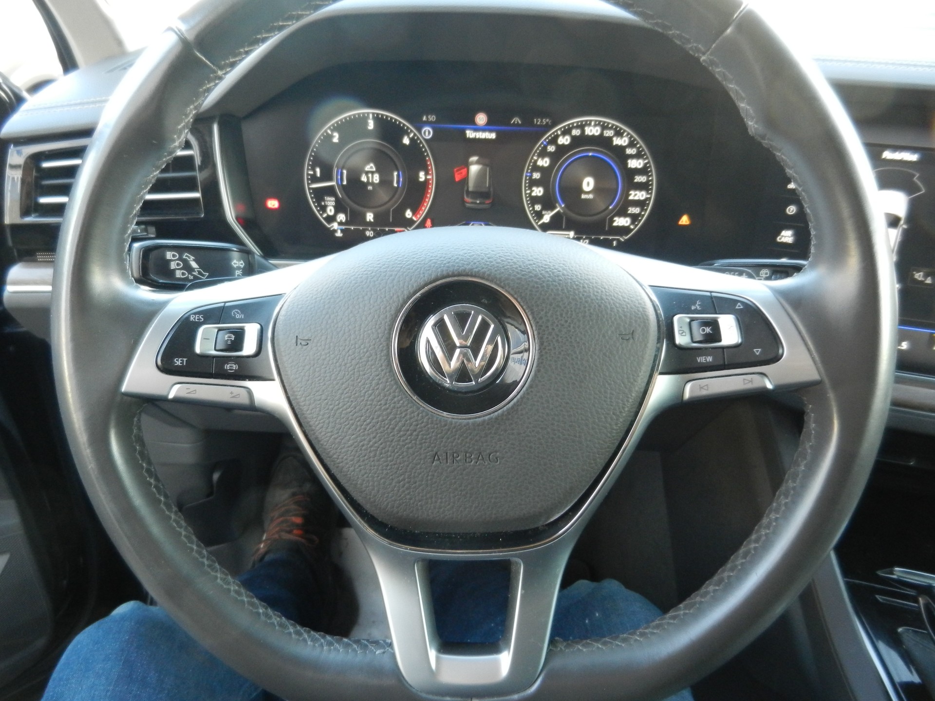 VW Touareg 3.0 TDI Elegance Tiptronic-image-10