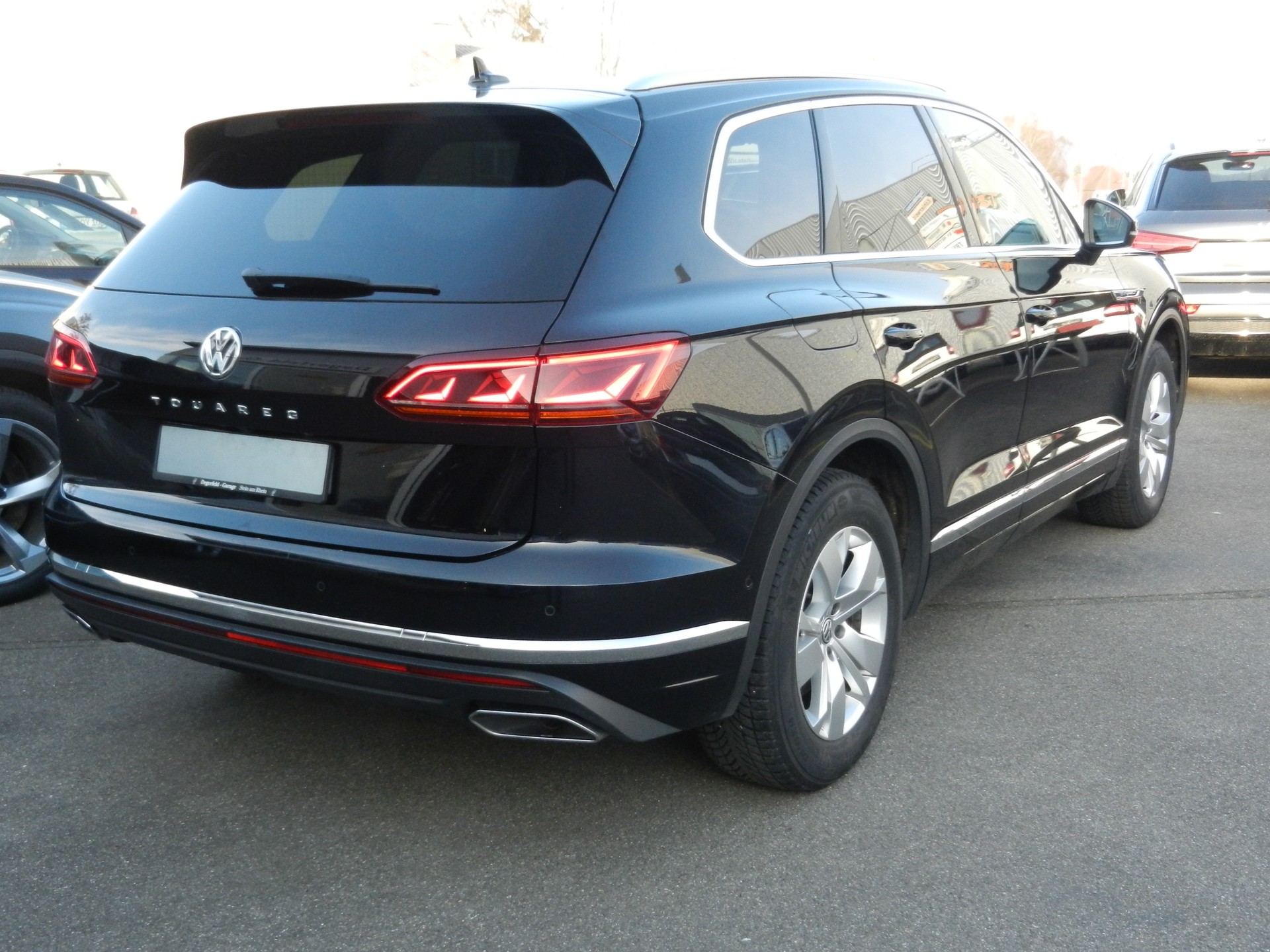 VW Touareg 3.0 TDI Elegance Tiptronic-image-2