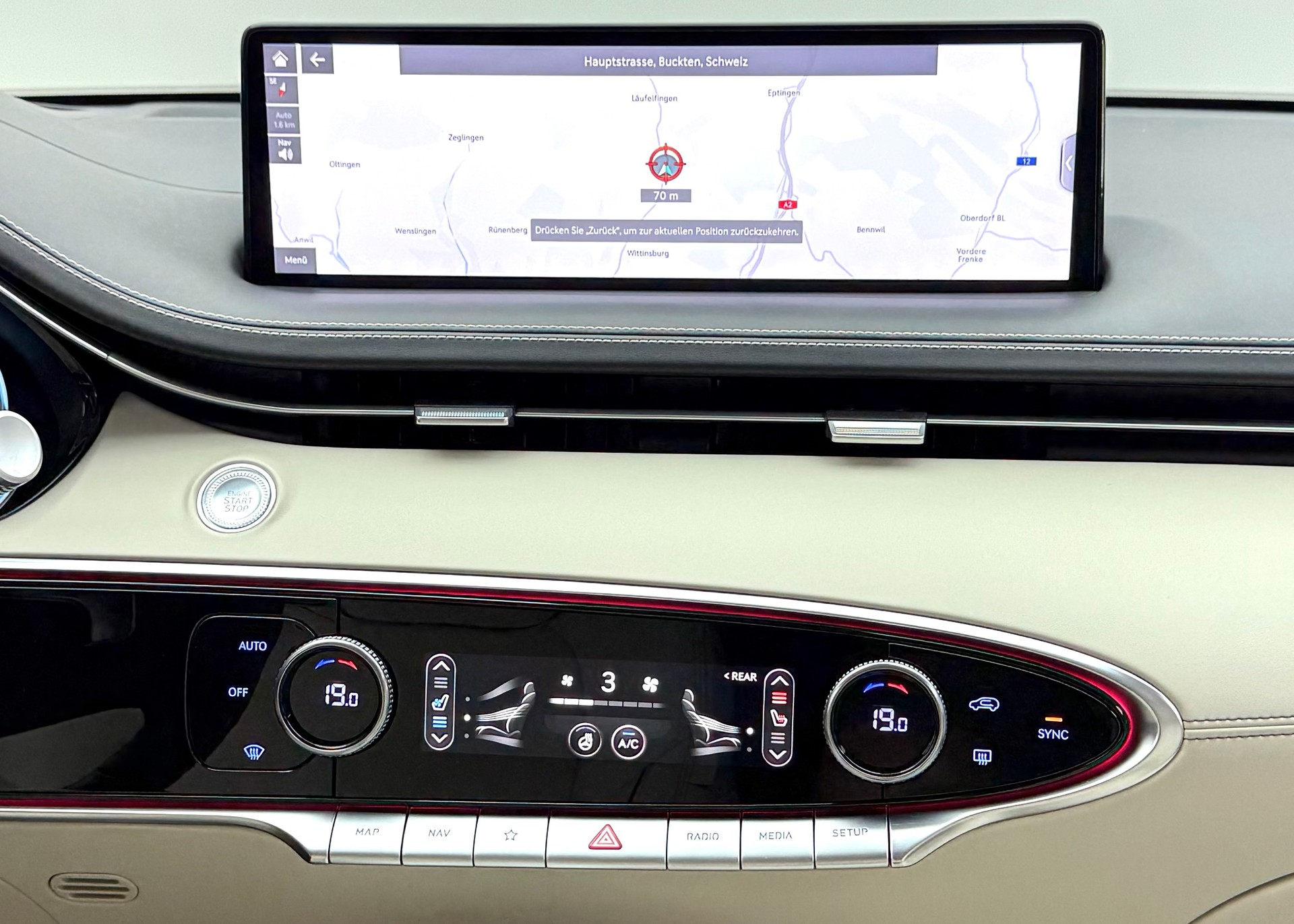 GENESIS GV70 2.5 TGDI Luxury AT8 AWD-image-10