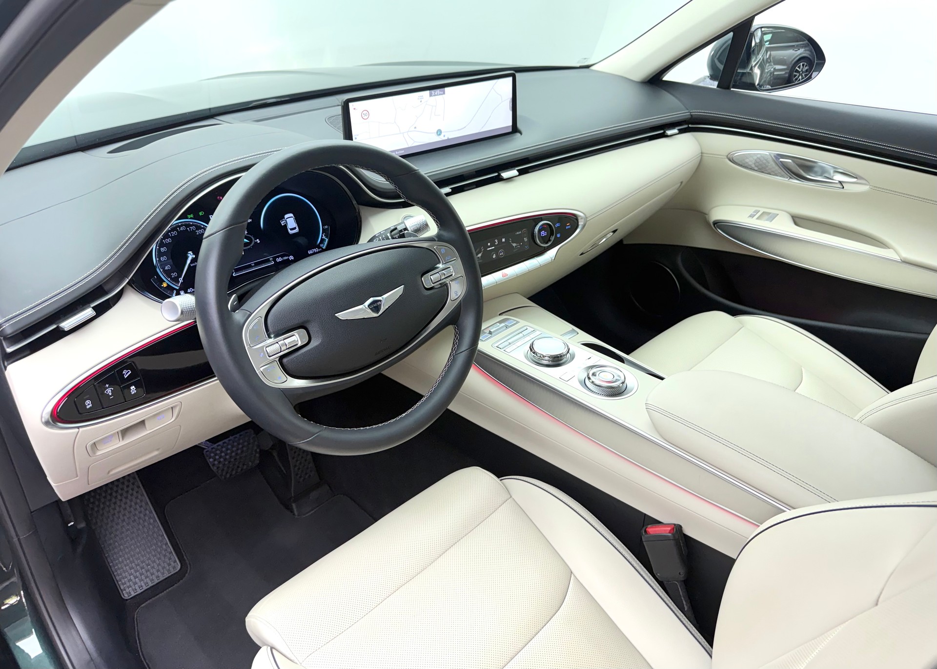 GENESIS GV70 2.5 TGDI Luxury AT8 AWD-image-6