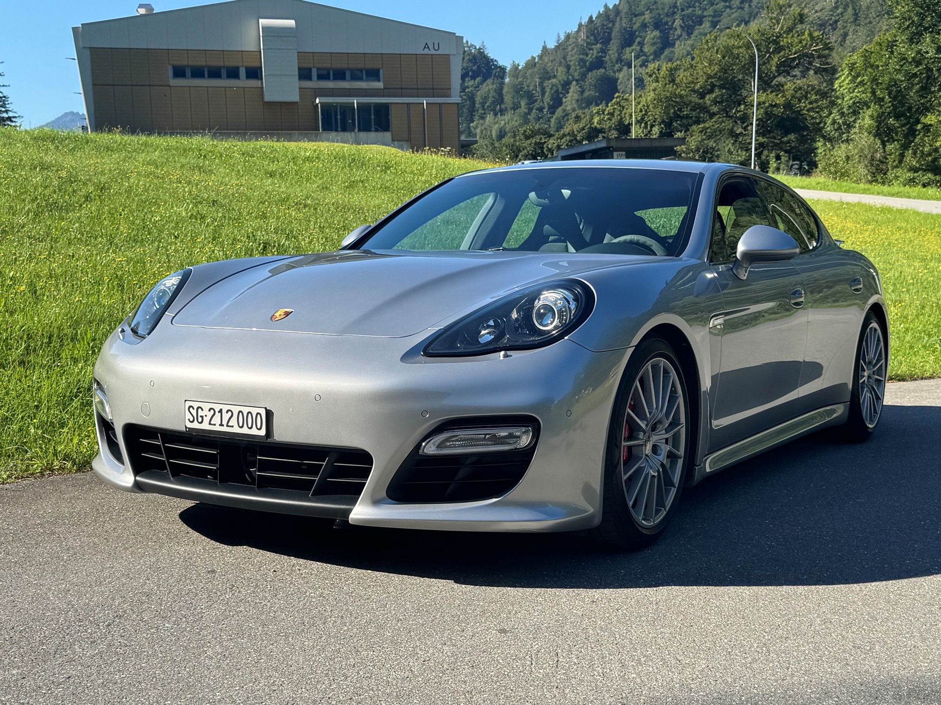 PORSCHE 4.8 V8 GTS PDK-image-0