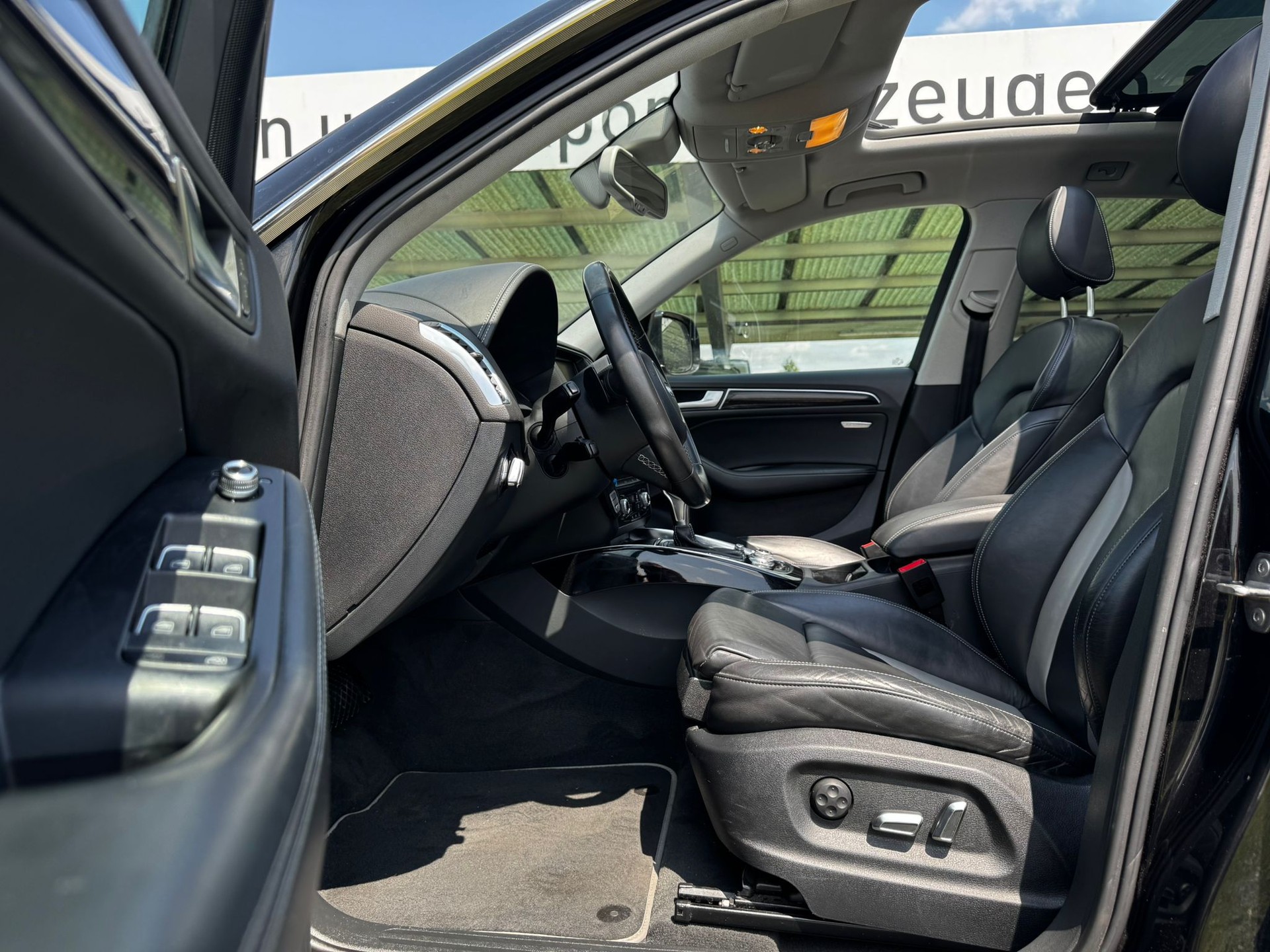 AUDI Q5 2.0 TFSI quattro tiptronic-image-8