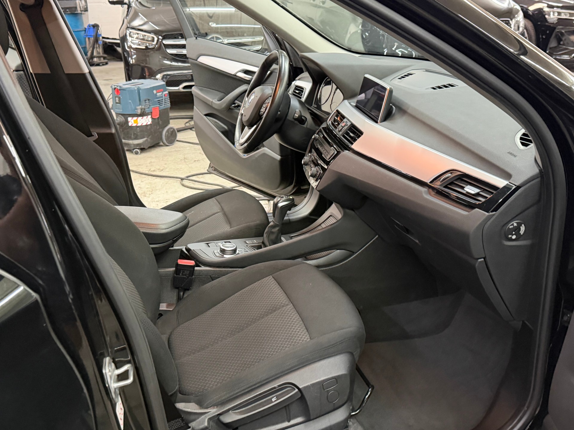 BMW X1 xDrive 25e Steptronic-image-7