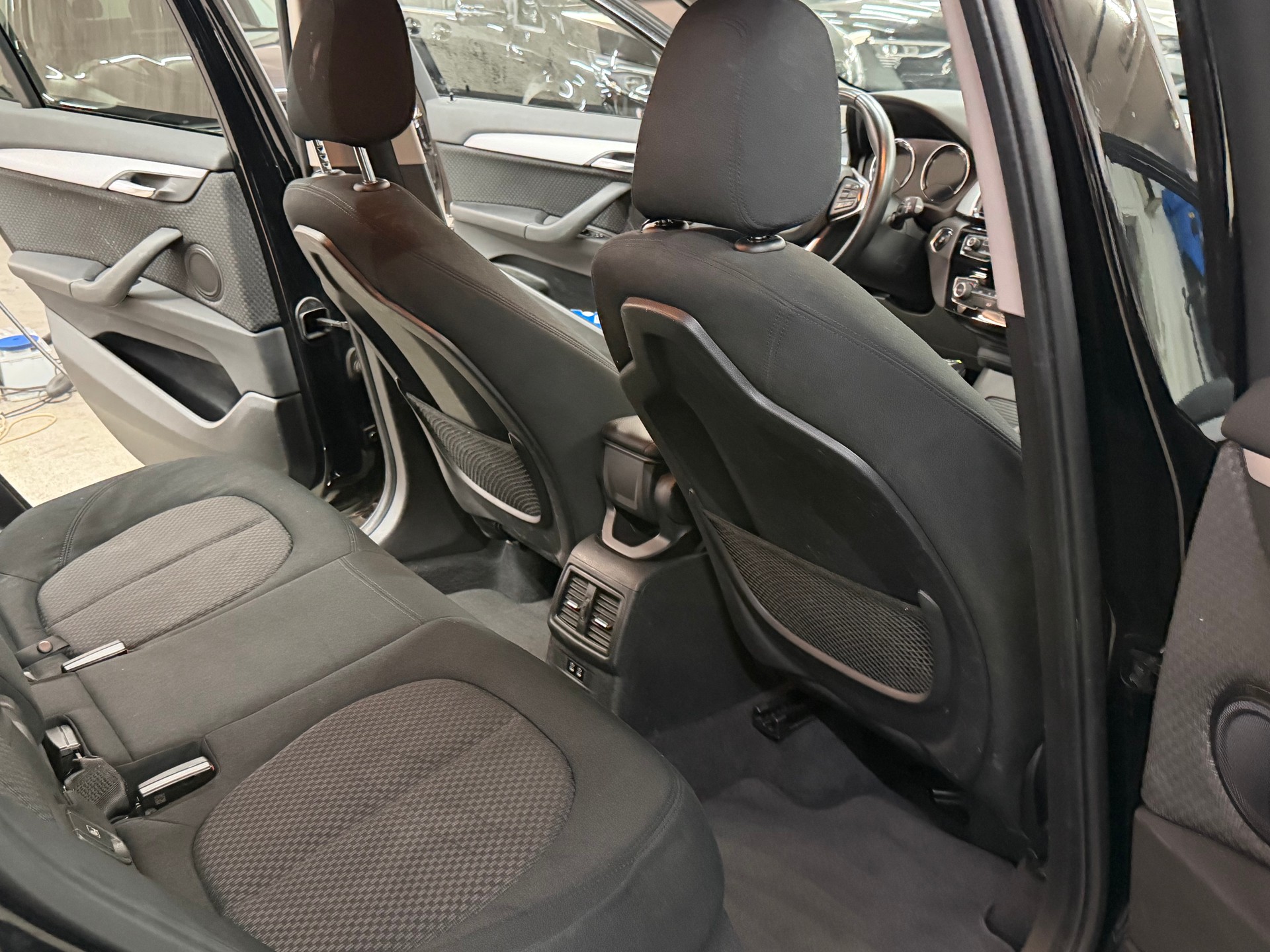 BMW X1 xDrive 25e Steptronic-image-6