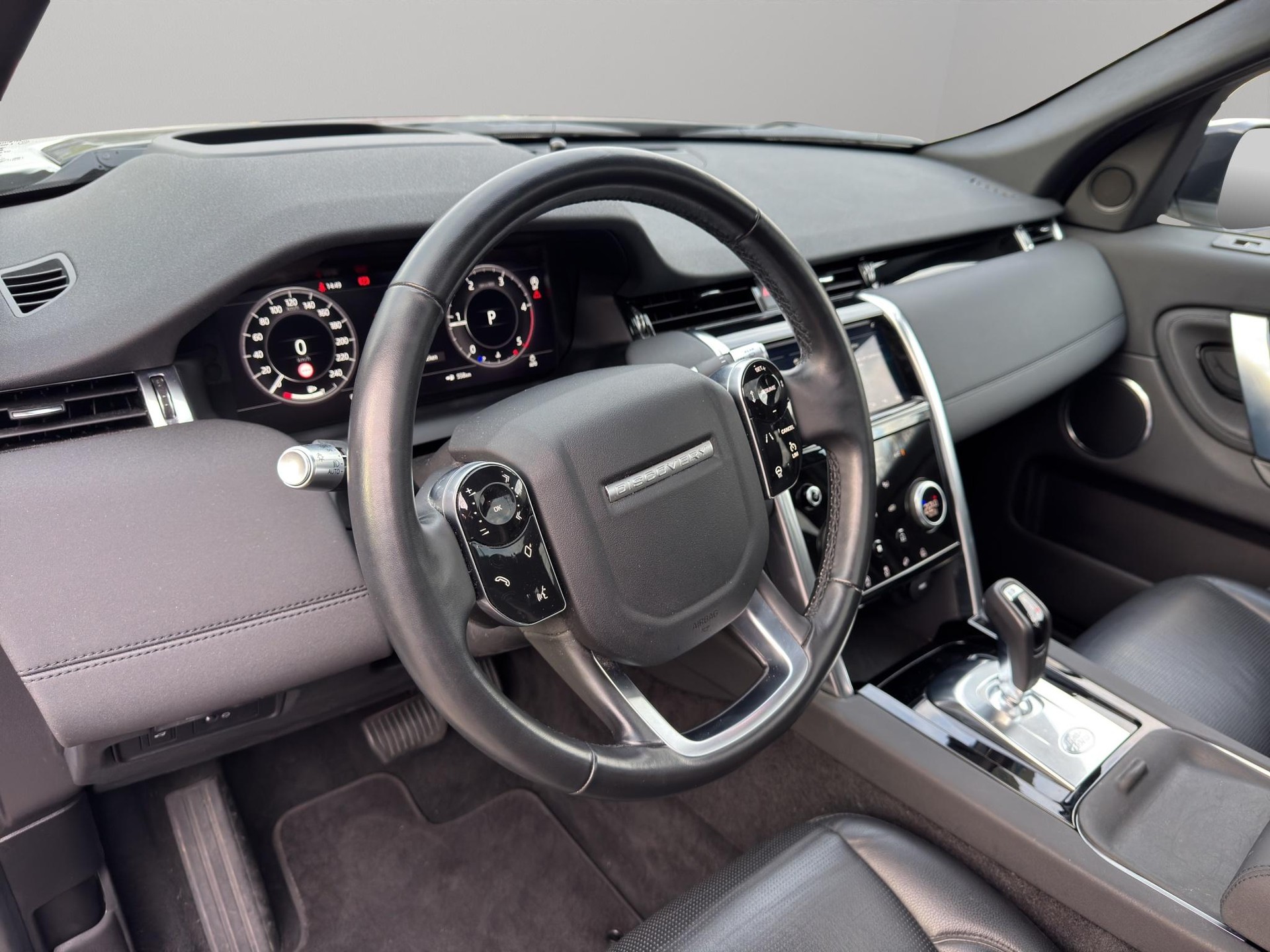 LAND ROVER Discovery Sport 2.0 TD4 180 SE-image-5