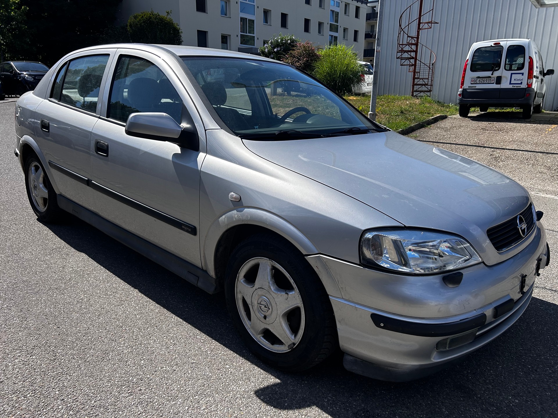 OPEL Astra 2.0i 16V Edition 100-image-2