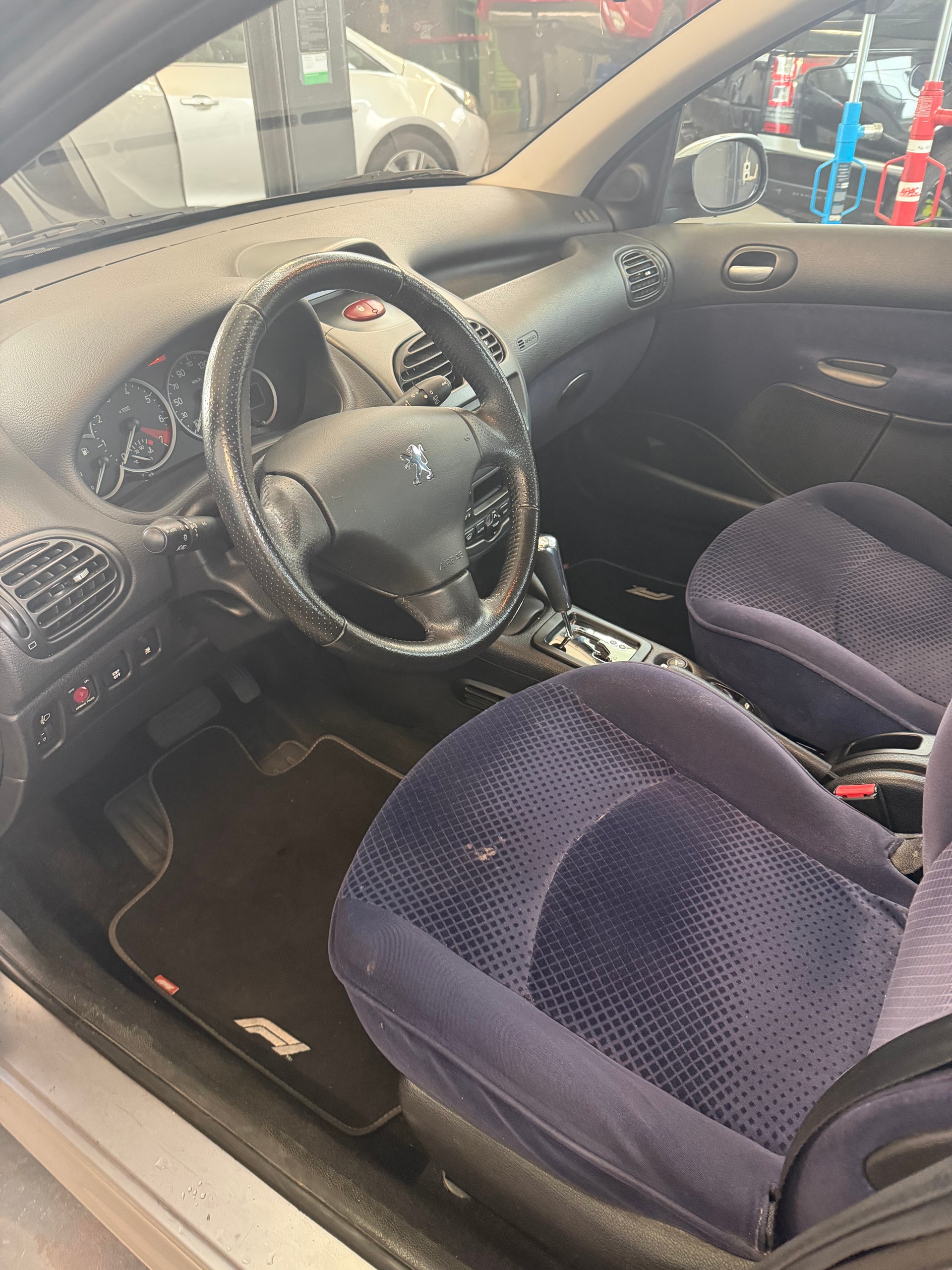 PEUGEOT 206 1.6 16V Black&Silver-image-8