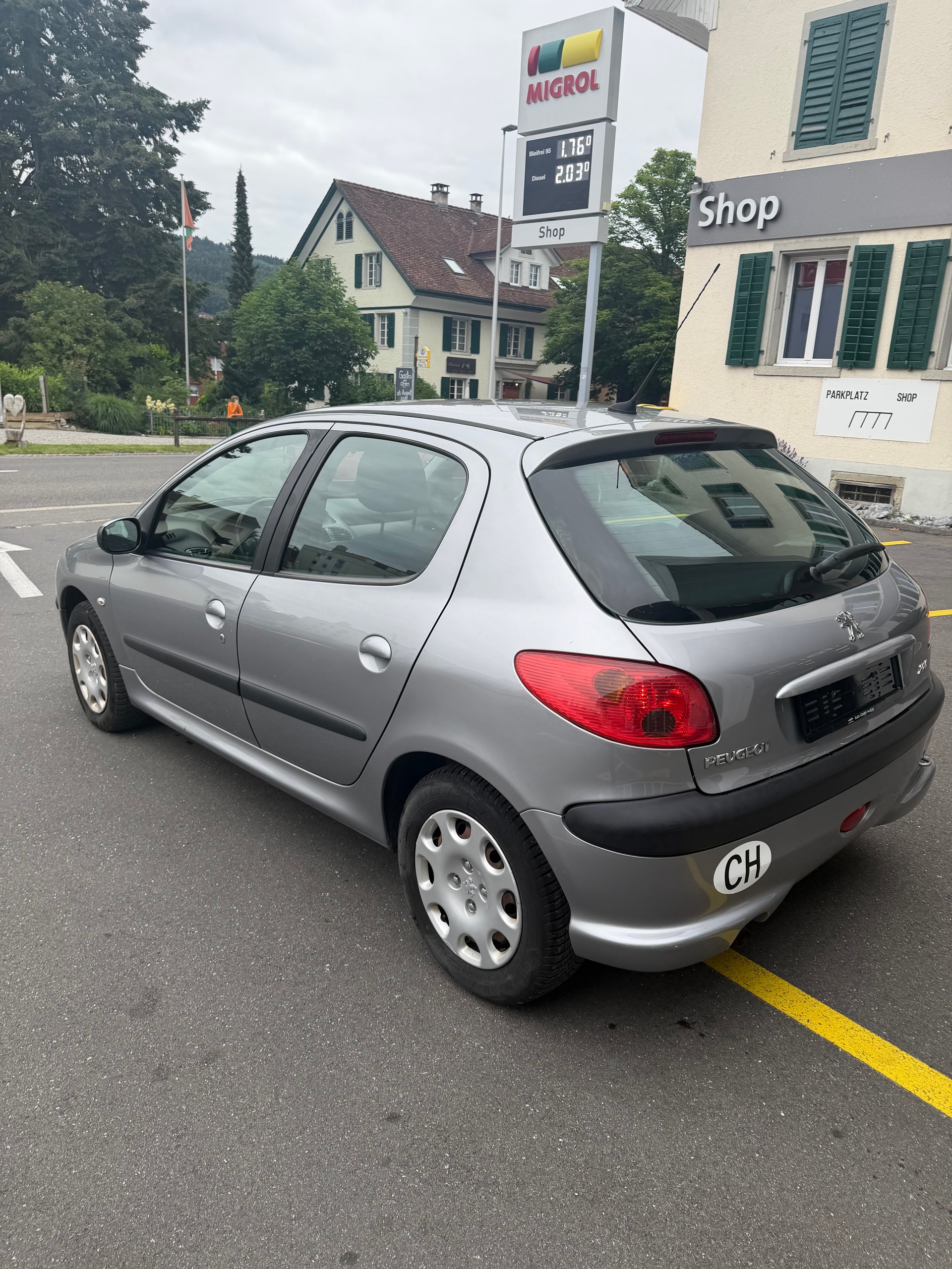 PEUGEOT 206 1.6 16V Black&Silver-image-11