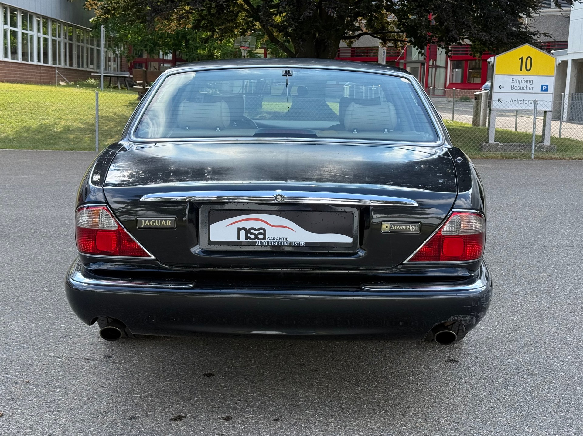 JAGUAR XJ 4.0 V8 Sovereign-image-4
