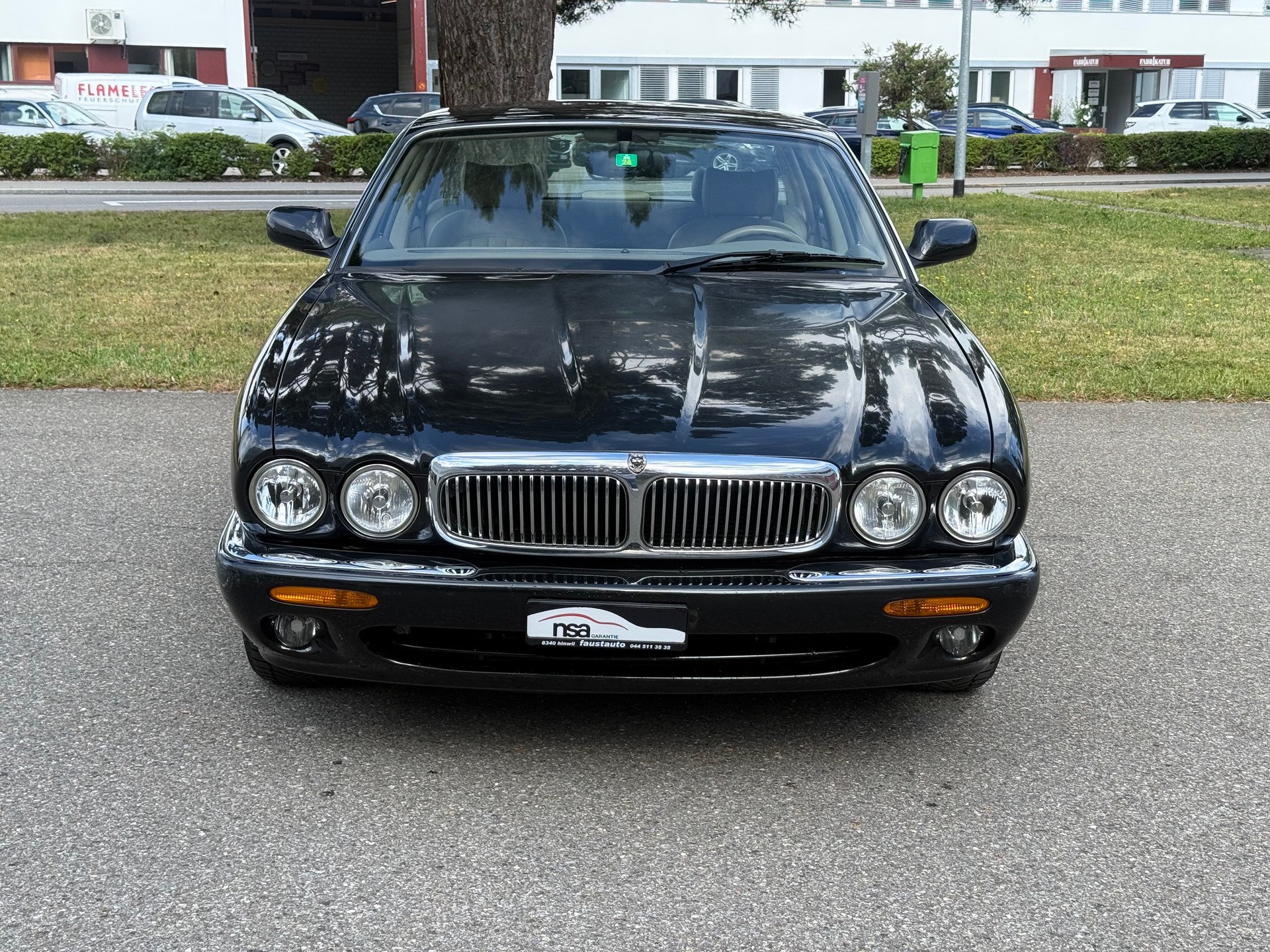 JAGUAR XJ 4.0 V8 Sovereign-image-0