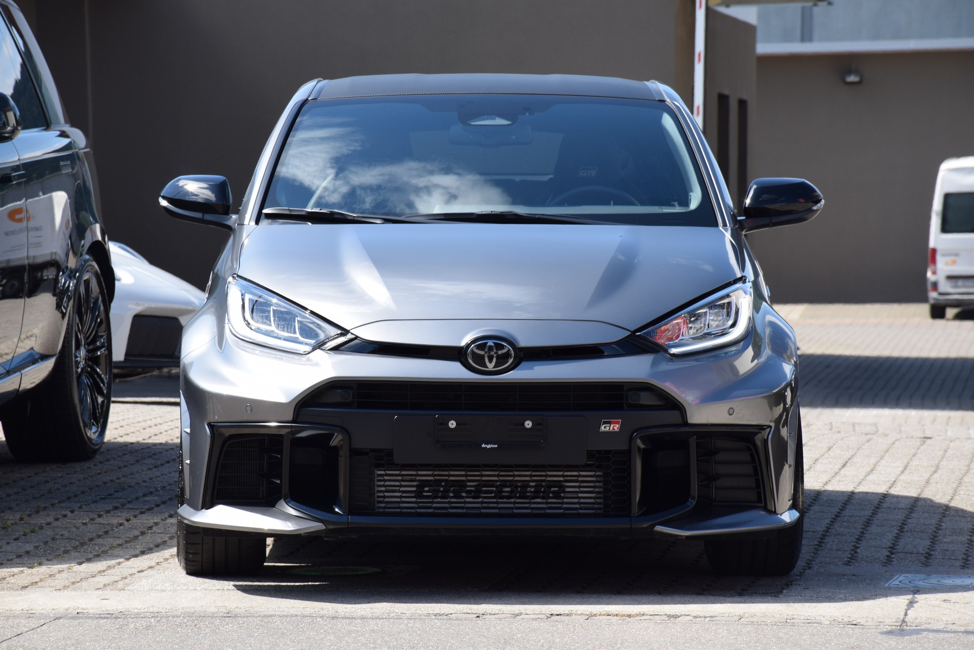 TOYOTA Yaris 1.6 GR Sport-image-2