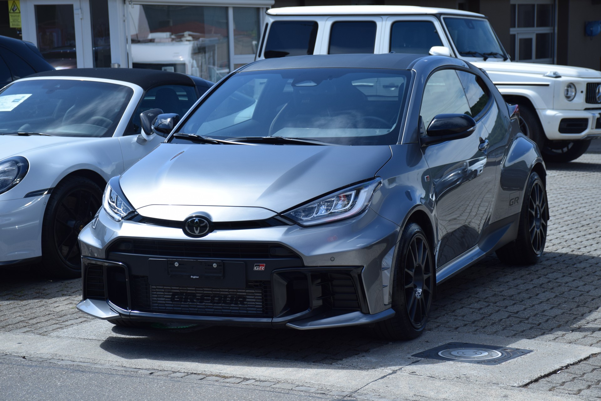TOYOTA Yaris 1.6 GR Sport-image-0