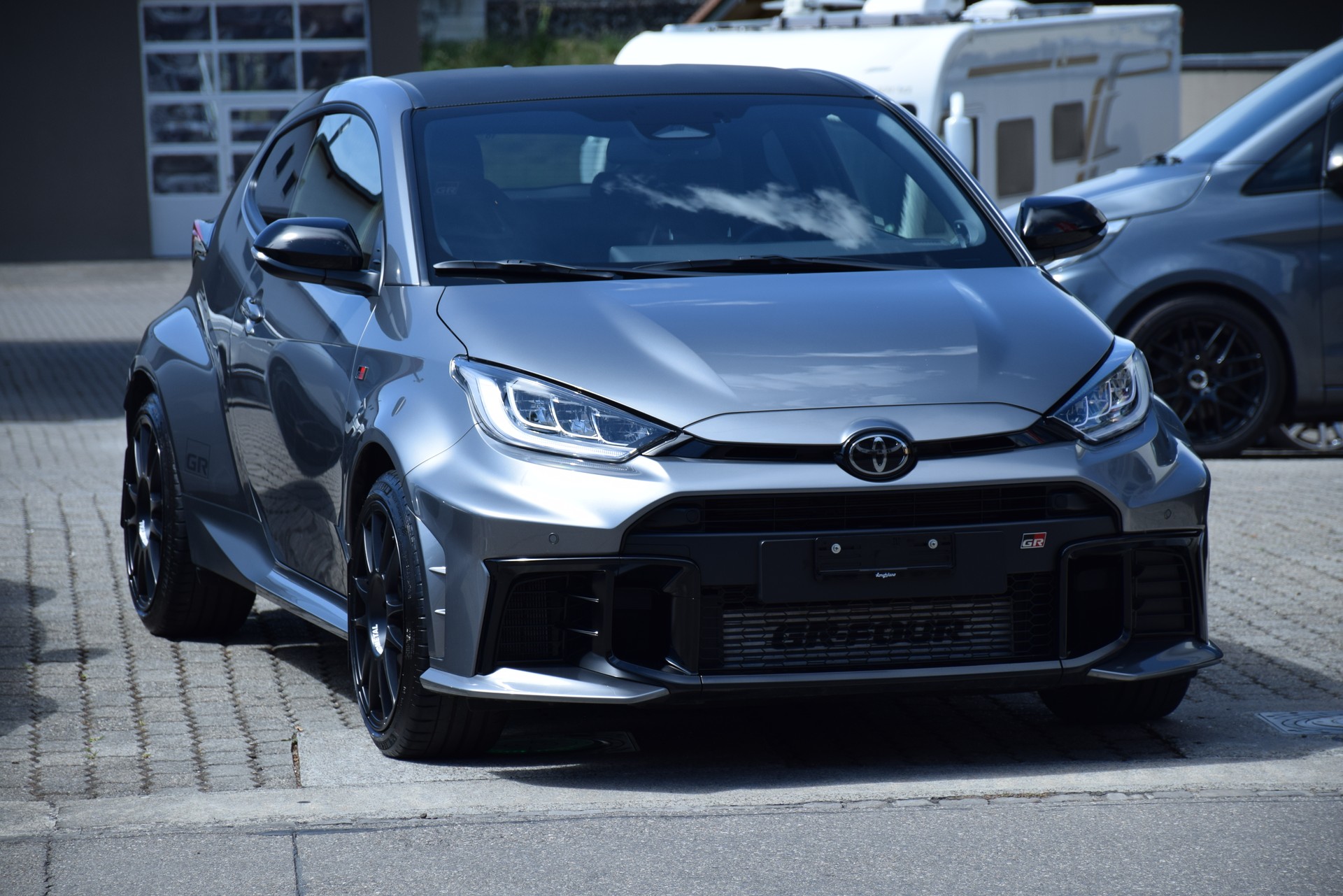 TOYOTA Yaris 1.6 GR Sport-image-4