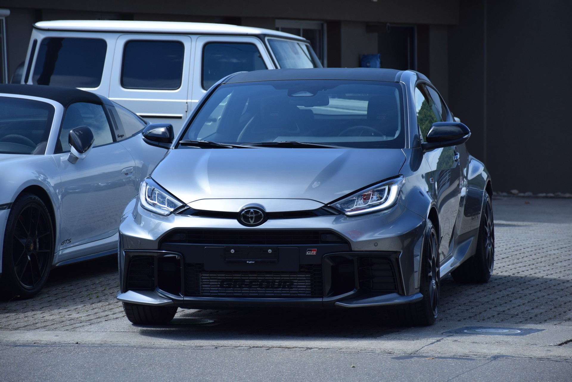 TOYOTA Yaris 1.6 GR Sport-image-2