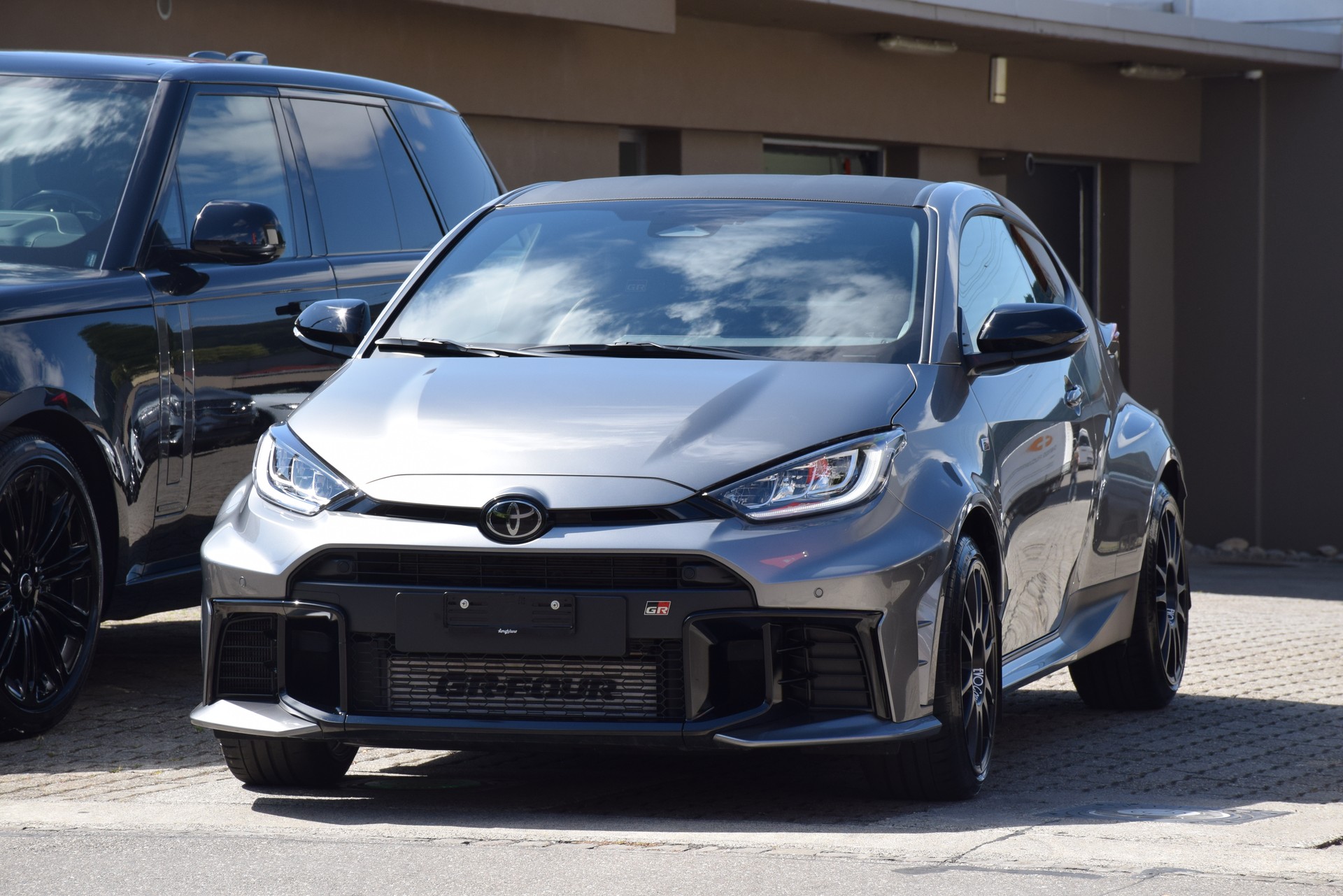 TOYOTA Yaris 1.6 GR Sport-image-1