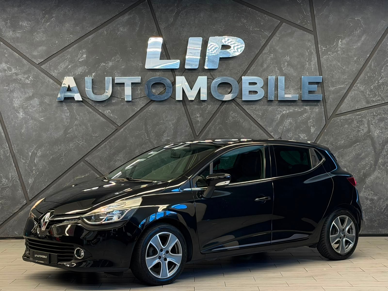 RENAULT Clio 1.5 dCi Limited-image-0