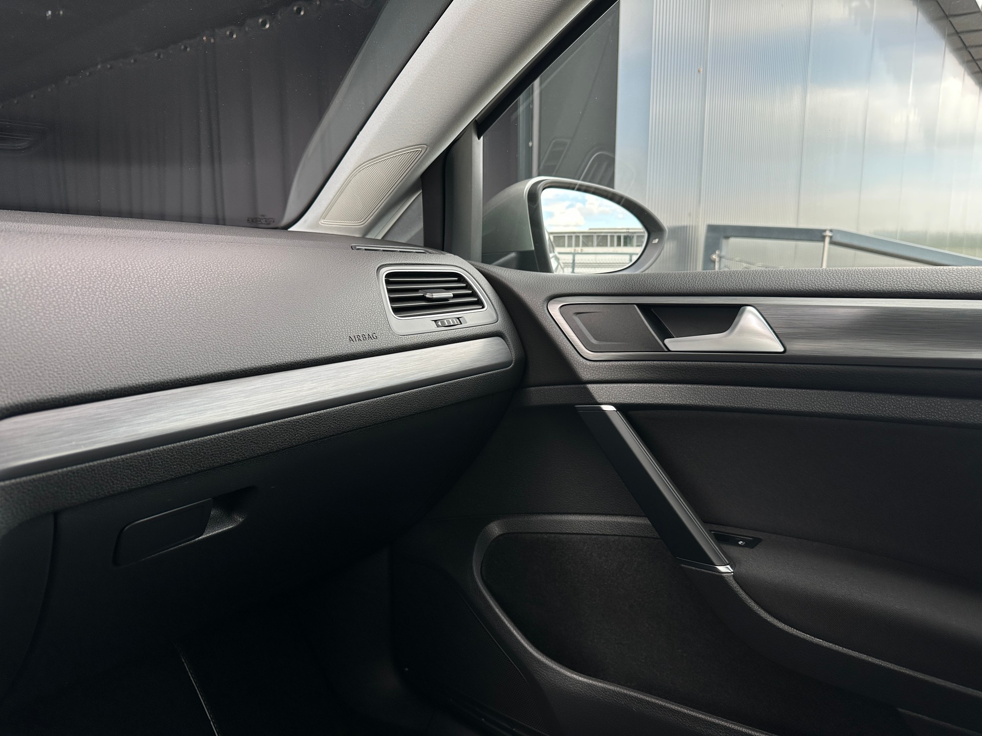 VW Golf 1.5 TSI EVO Comfortline DSG-image-21