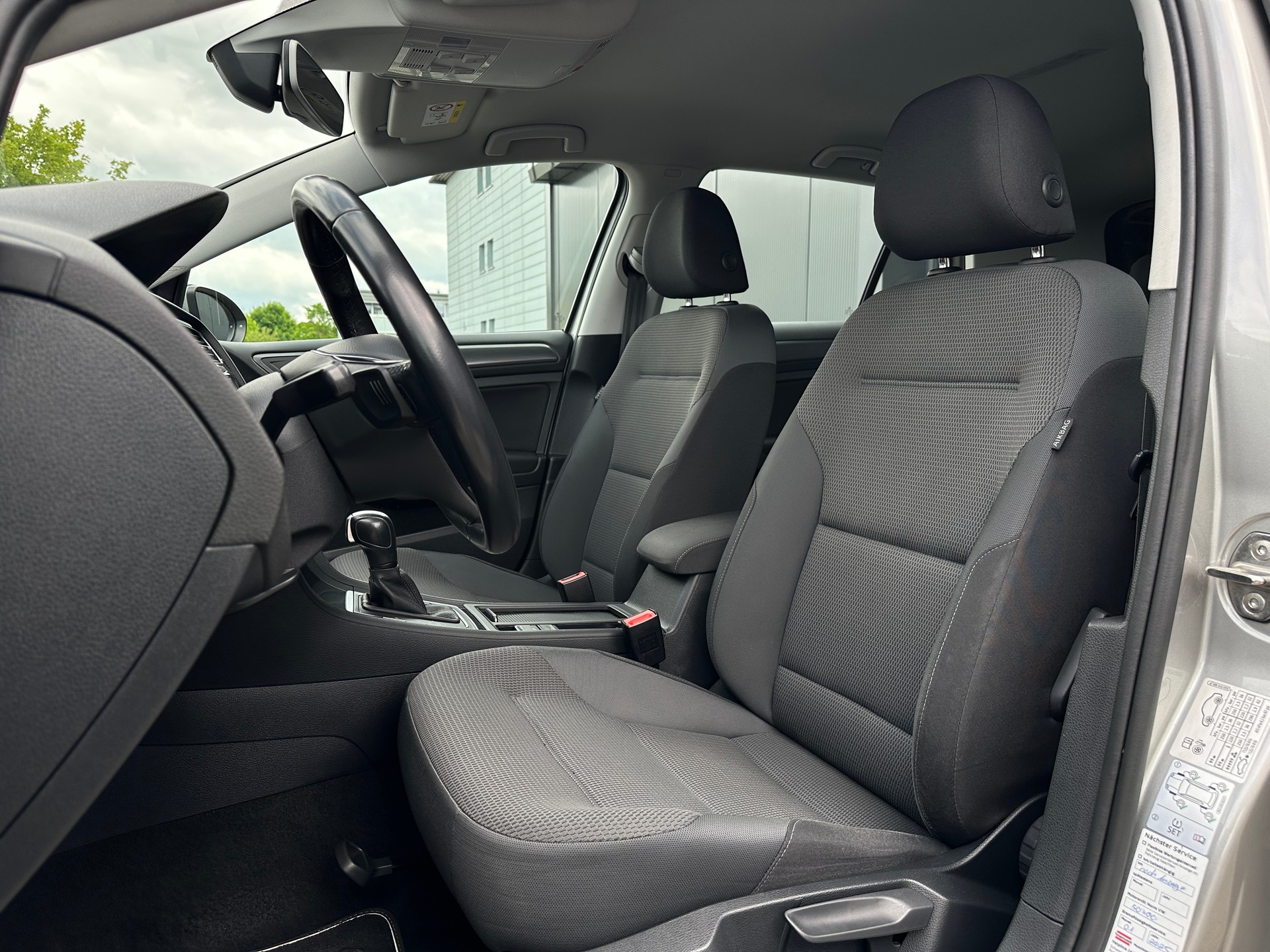 VW Golf 1.5 TSI EVO Comfortline DSG-image-9