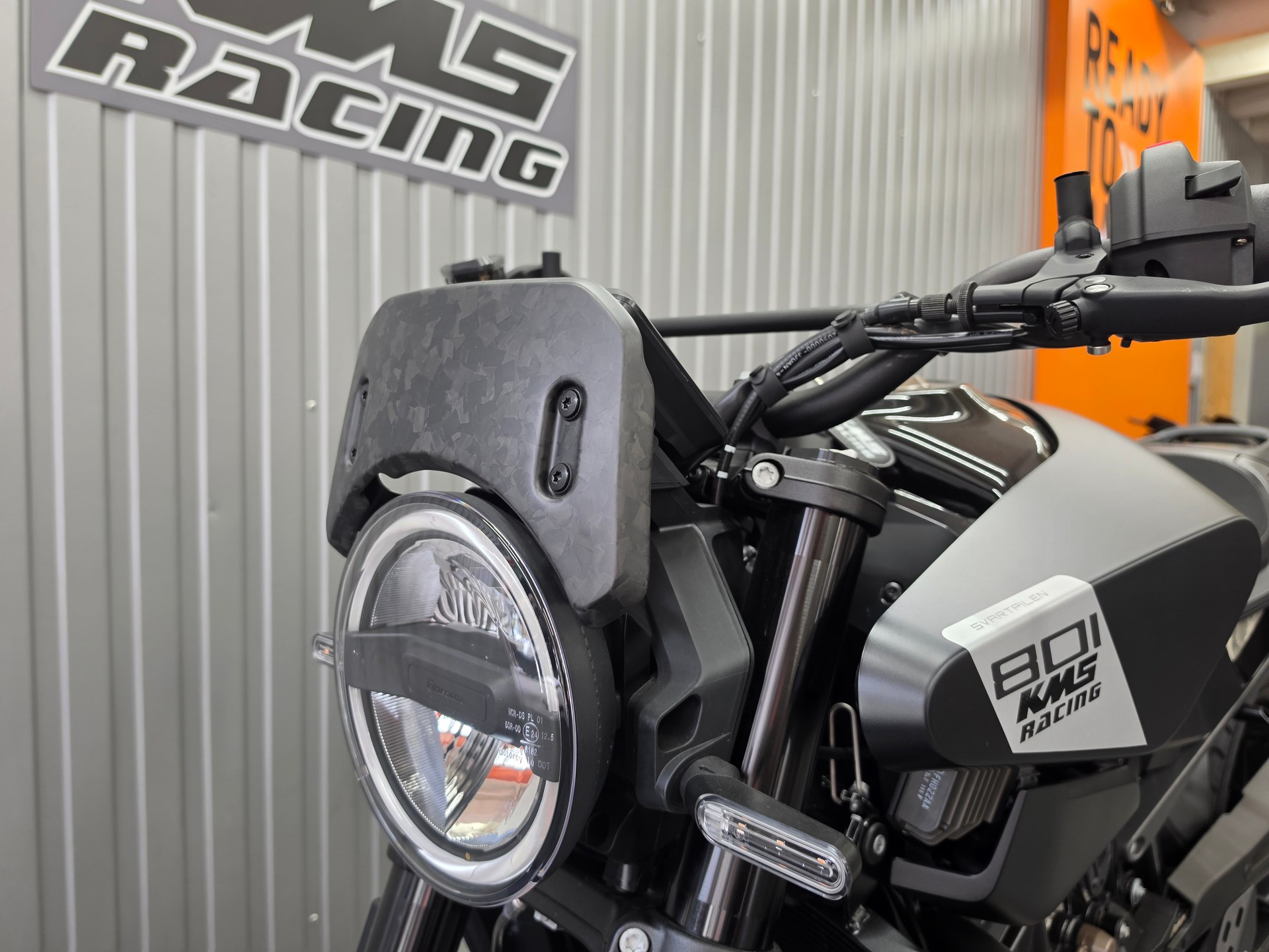 HUSQVARNA SVARTPILEN 801-image-10