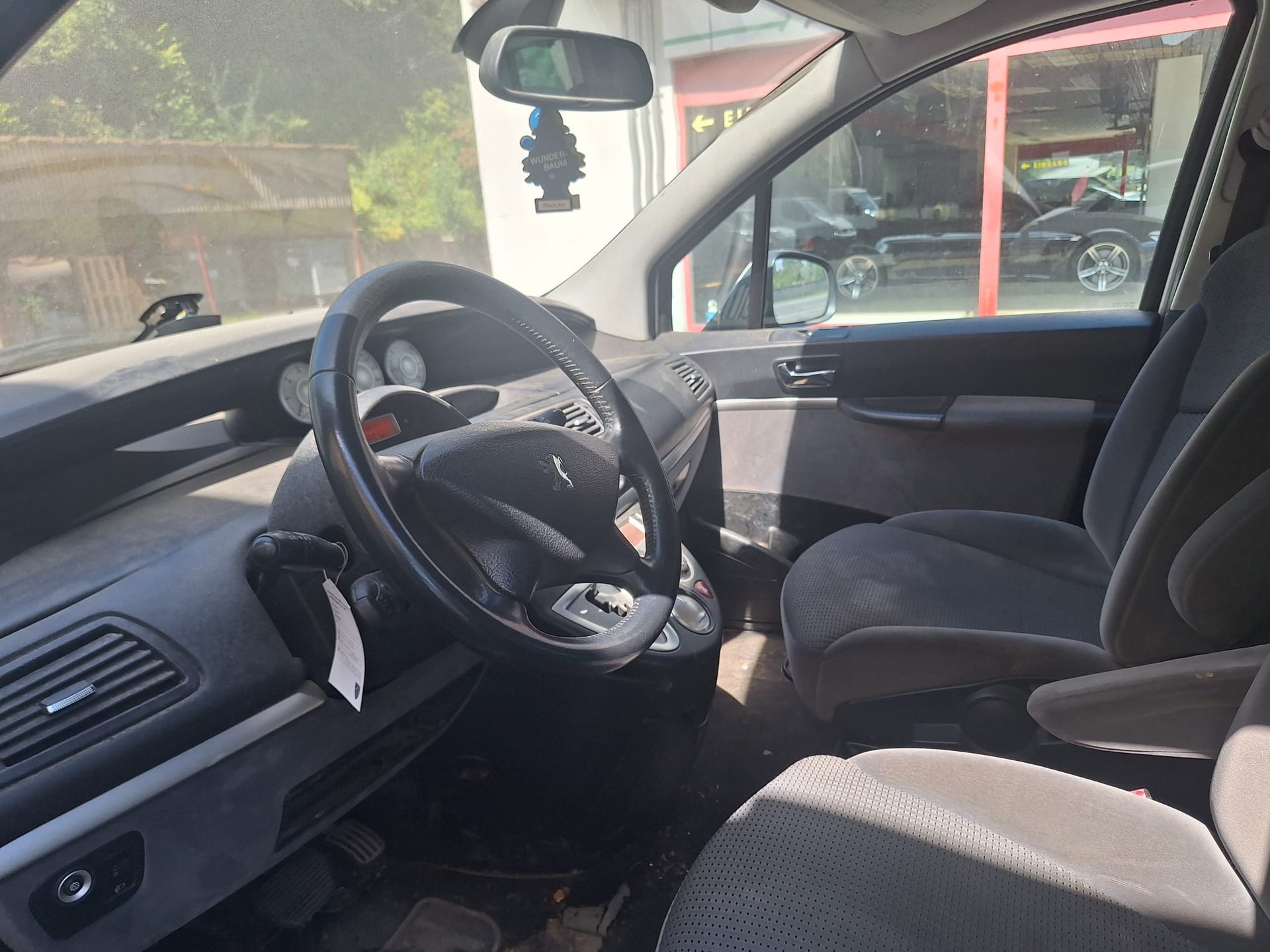 PEUGEOT 807 2.0 16V HDi Family+ Tiptronic-image-10