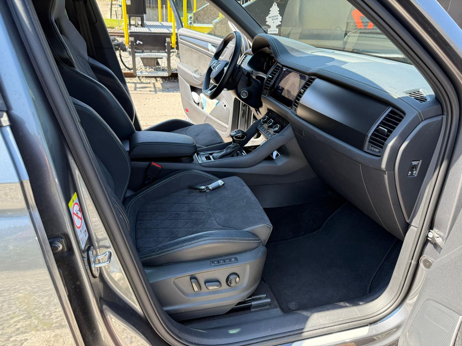 SKODA Kodiaq 2.0 TSI 4x4 SportLine-image-6