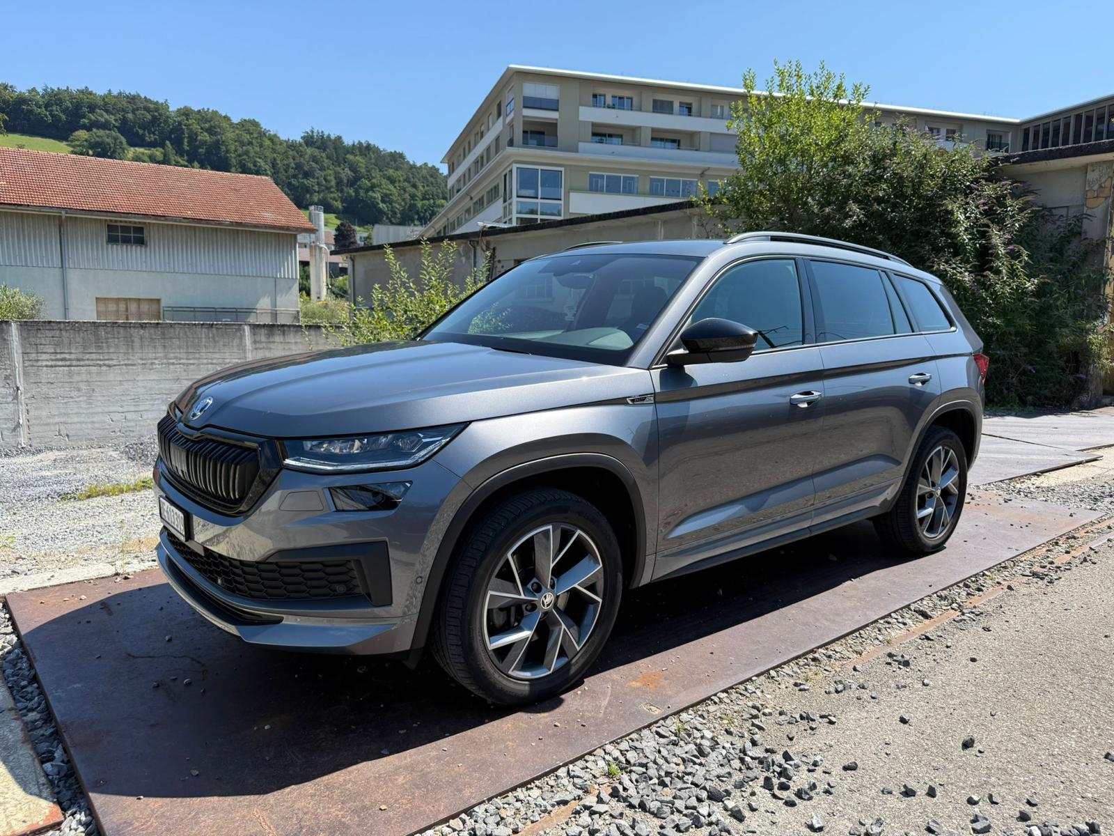SKODA Kodiaq 2.0 TSI 4x4 SportLine-image-0