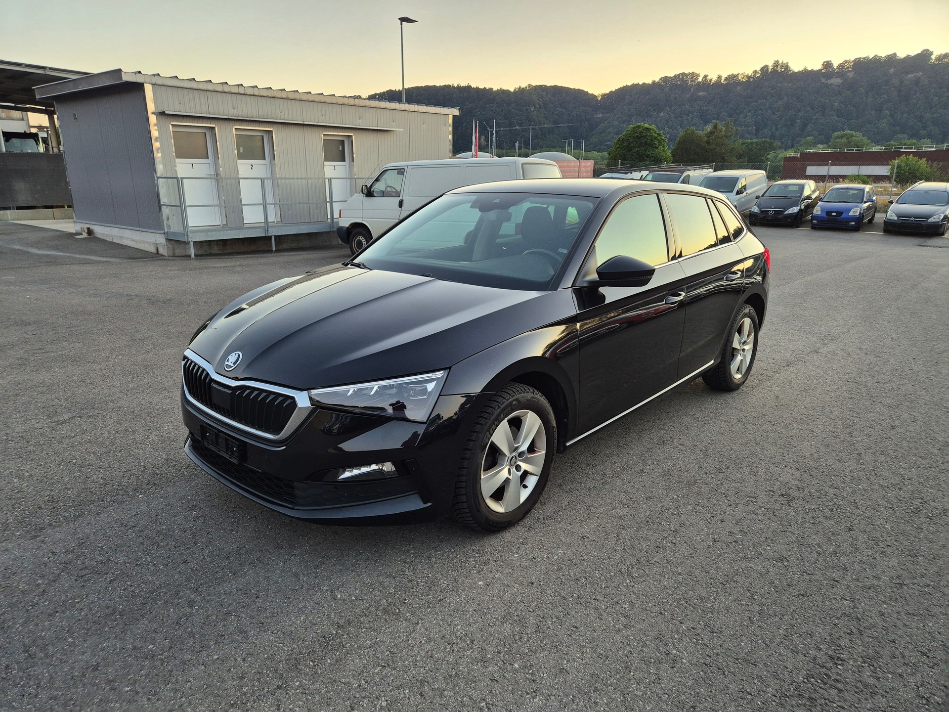 SKODA Scala 1.5 TSI ACT Ambition DSG-image-13