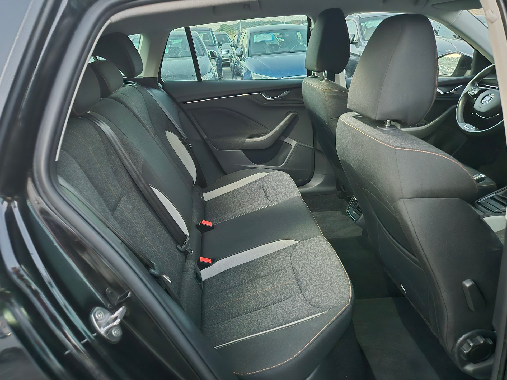 SKODA Scala 1.5 TSI ACT Ambition DSG-image-7