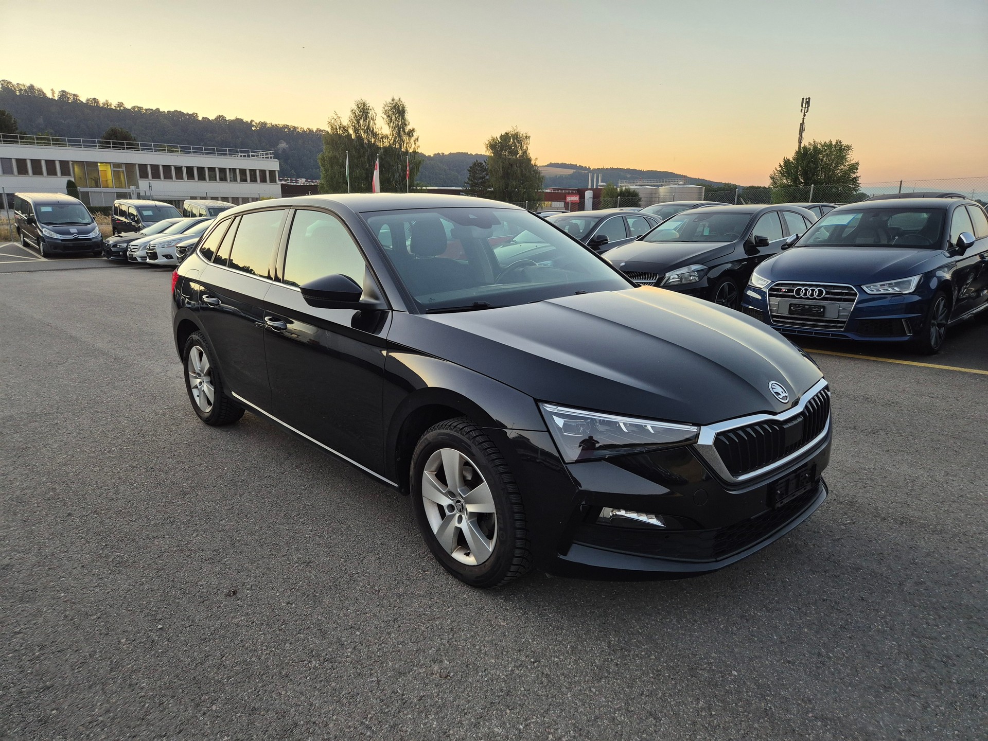 SKODA Scala 1.5 TSI ACT Ambition DSG-image-12