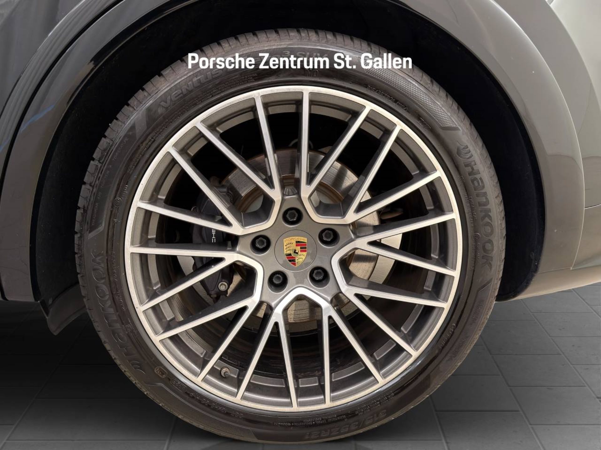 PORSCHE Cayenne E-Hybrid Coupé-image-11