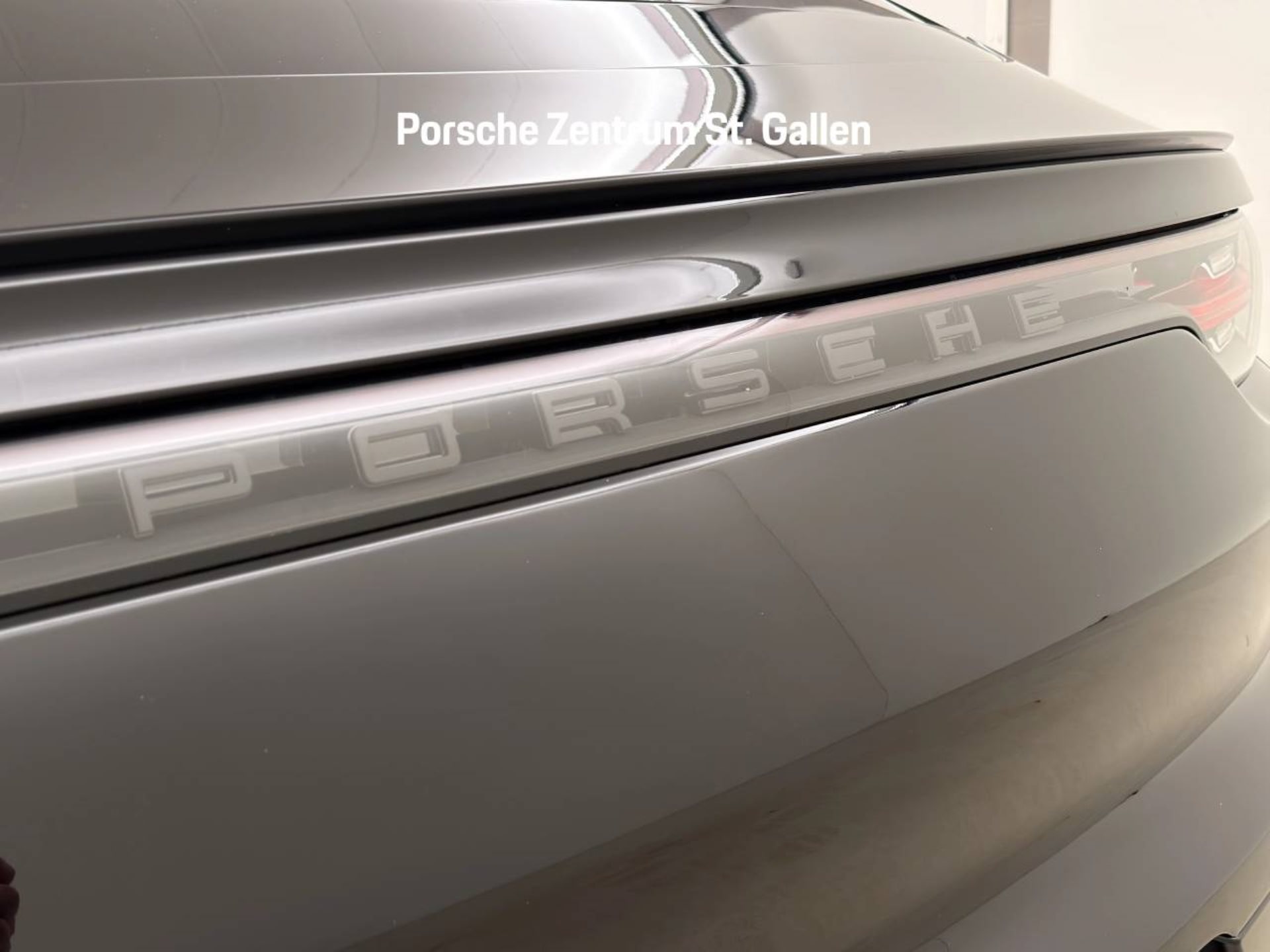 PORSCHE Cayenne E-Hybrid Coupé-image-12