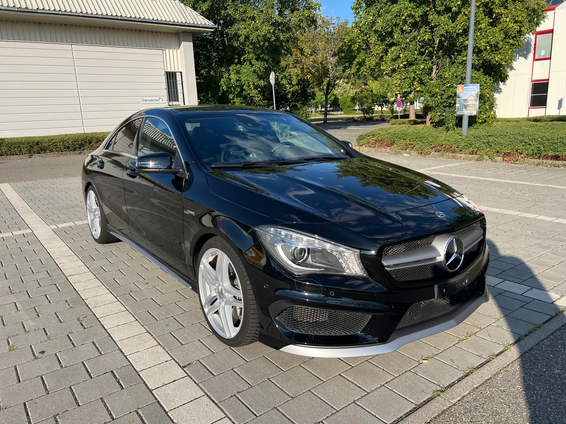 MERCEDES-BENZ CLA 45 AMG-image-1